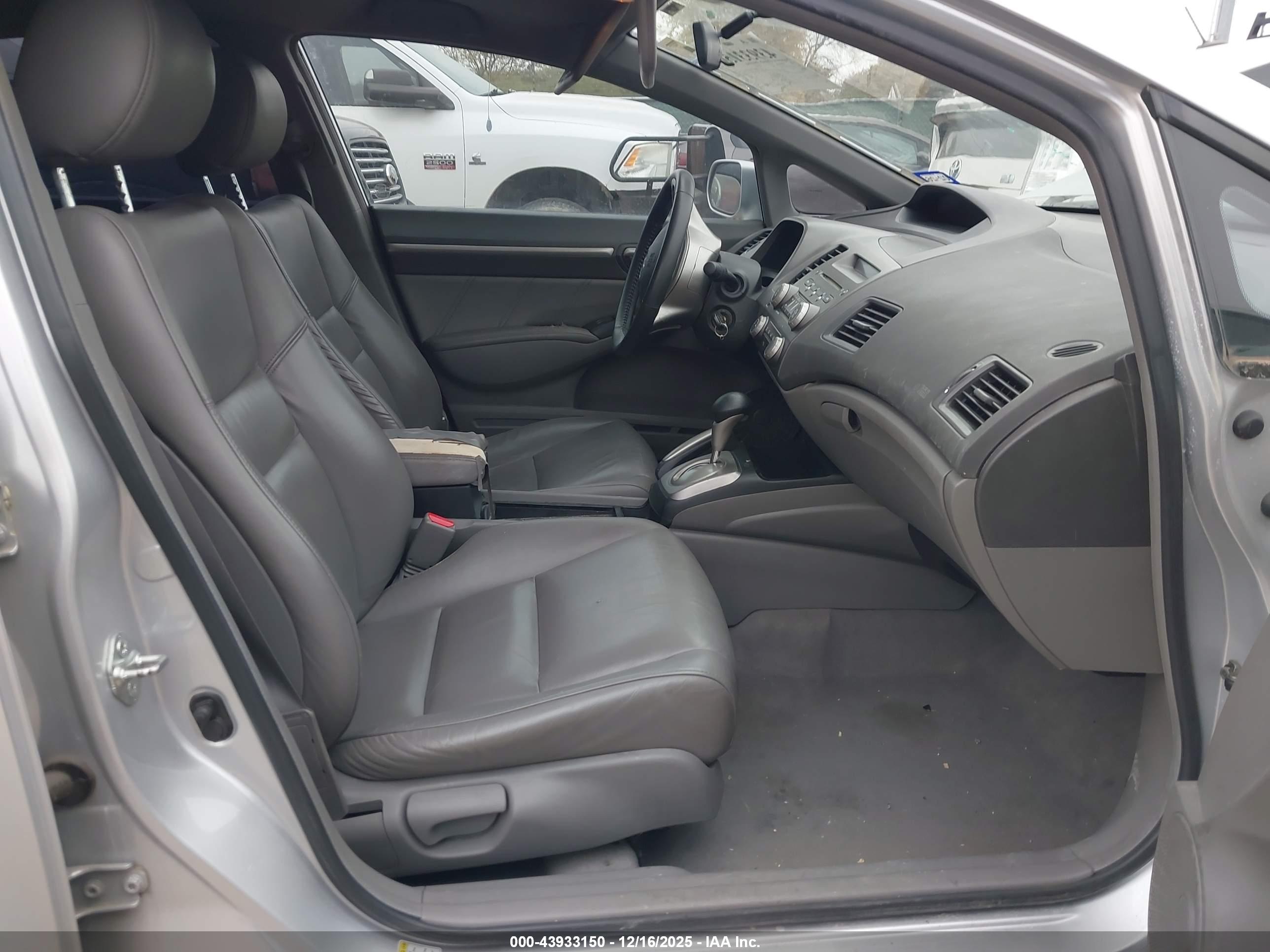 HONDA CIVIC image 5