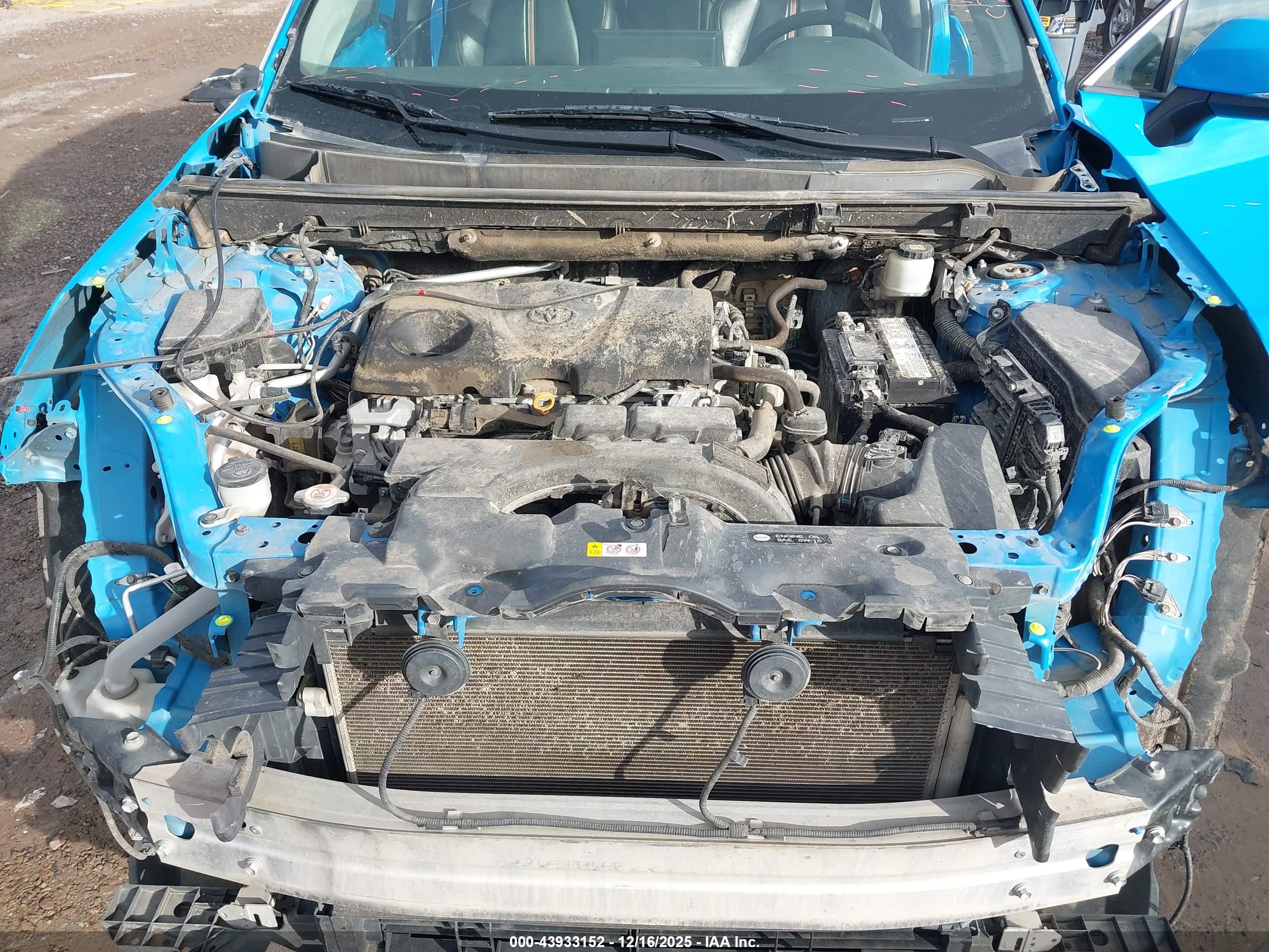 TOYOTA RAV4 image 10