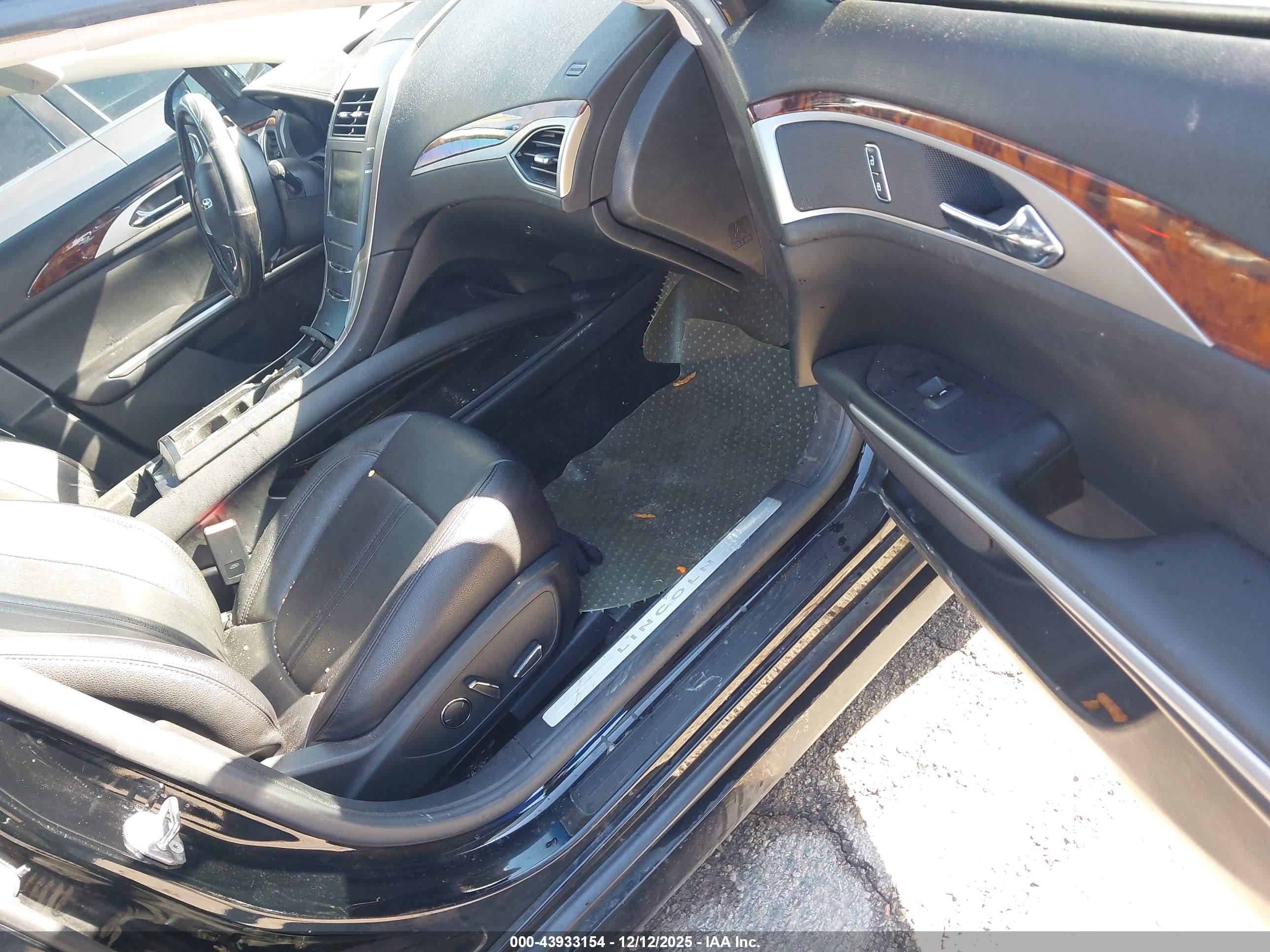 LINCOLN MKZ image 5