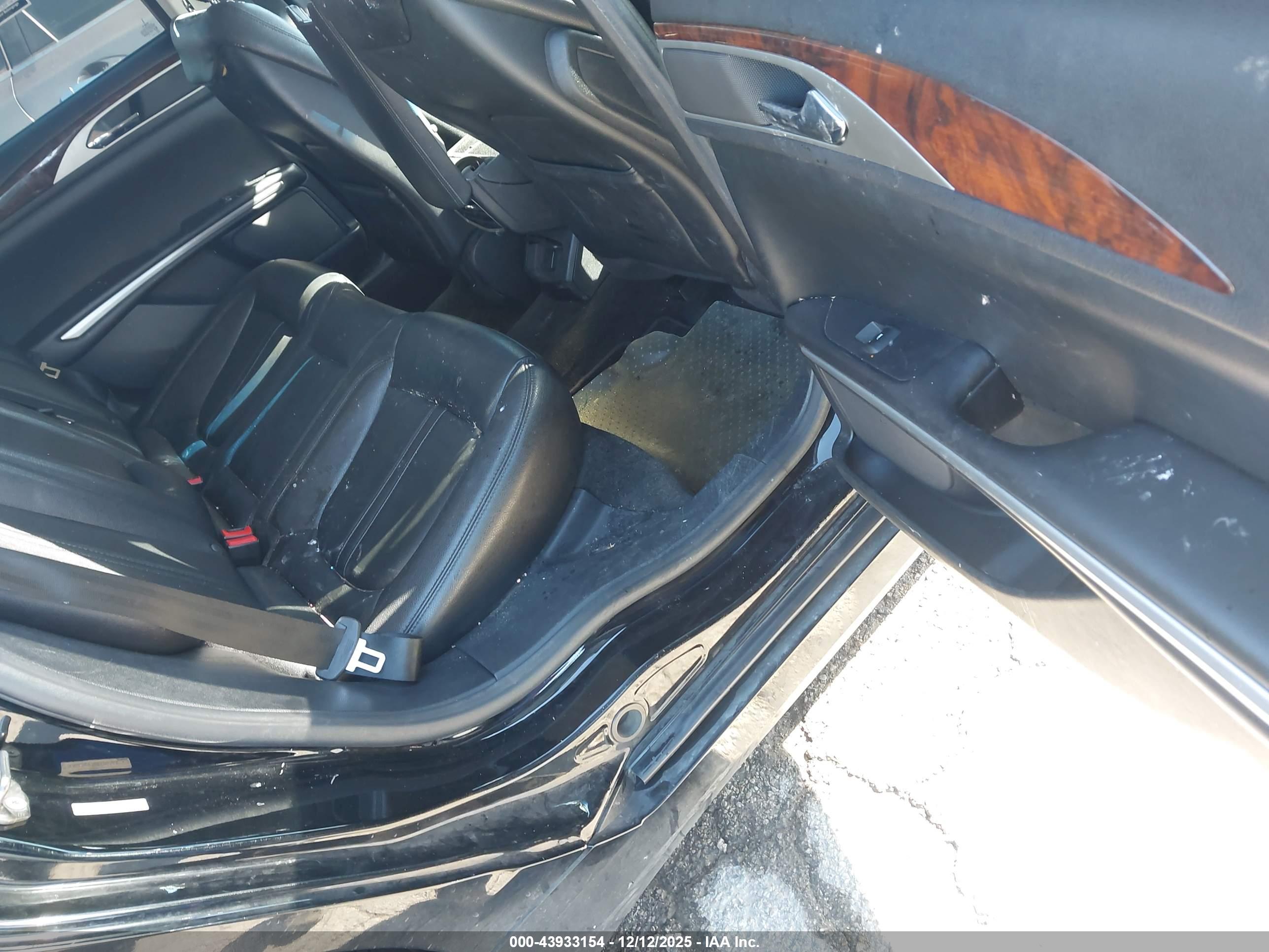 LINCOLN MKZ image 8