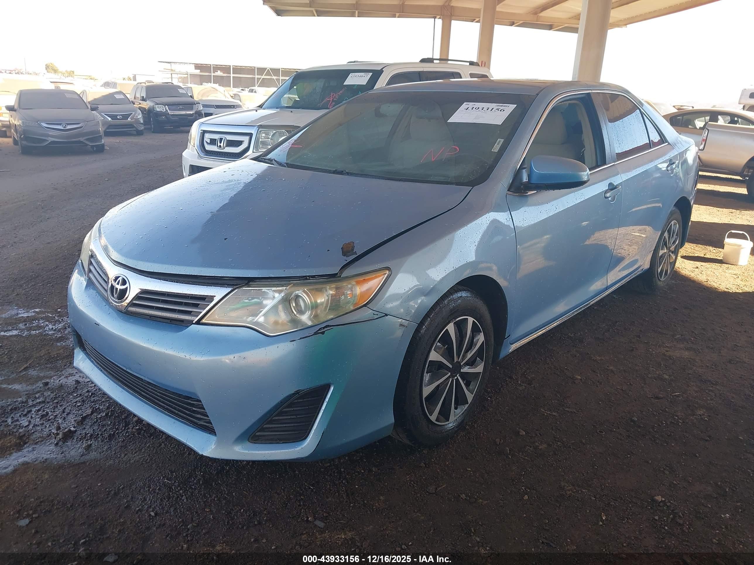 TOYOTA CAMRY image 2