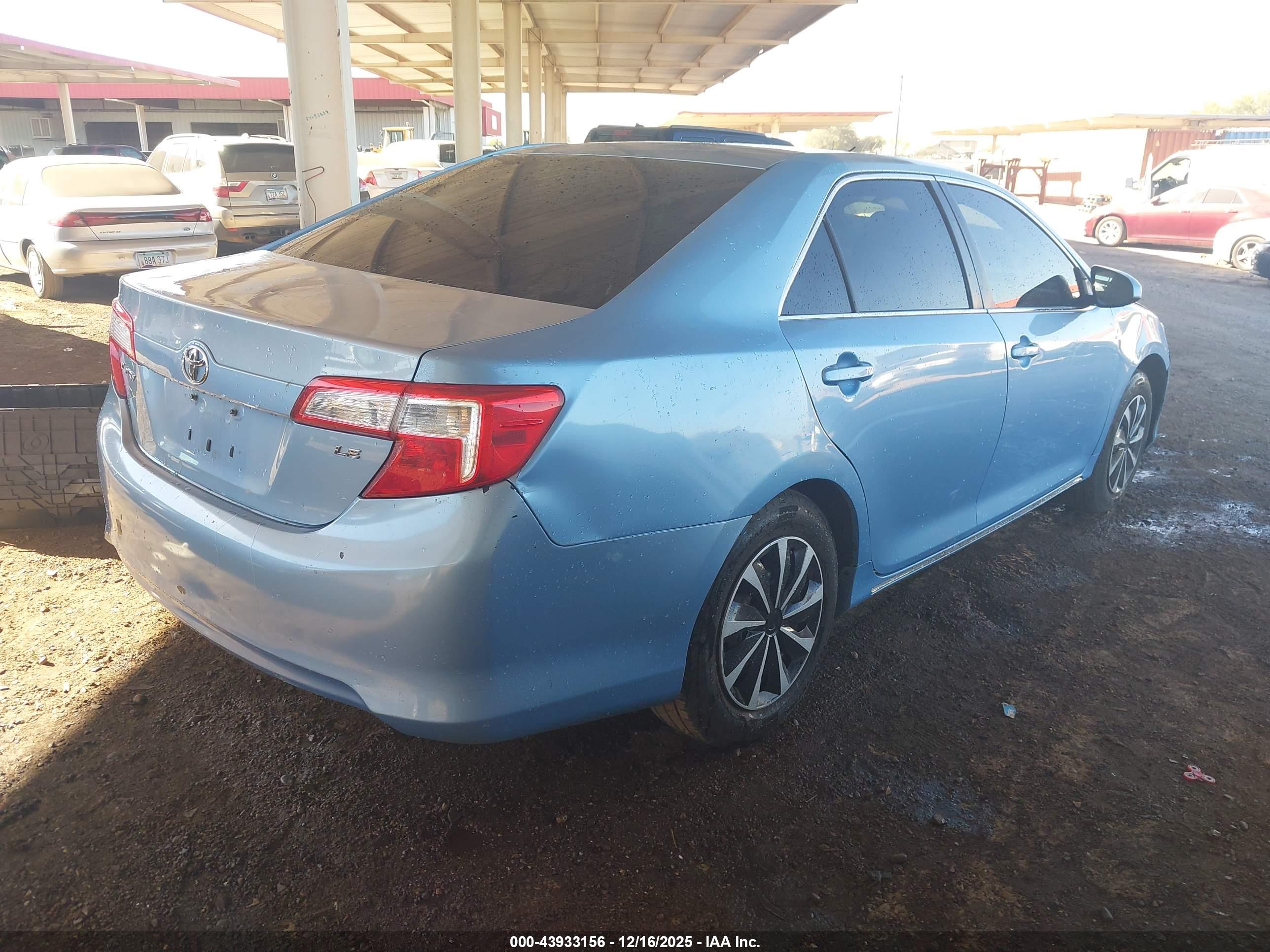 TOYOTA CAMRY image 4