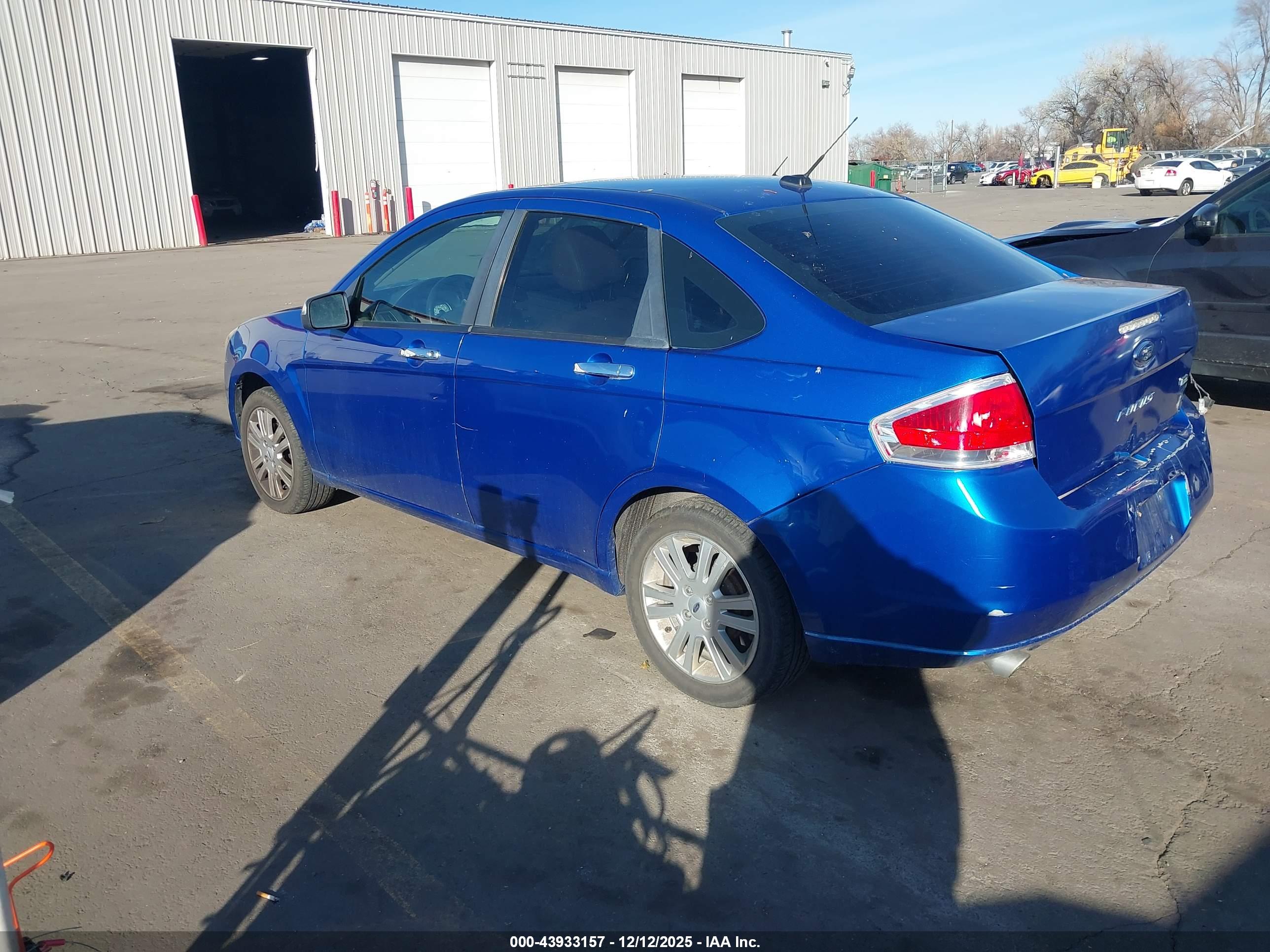 FORD FOCUS image 3