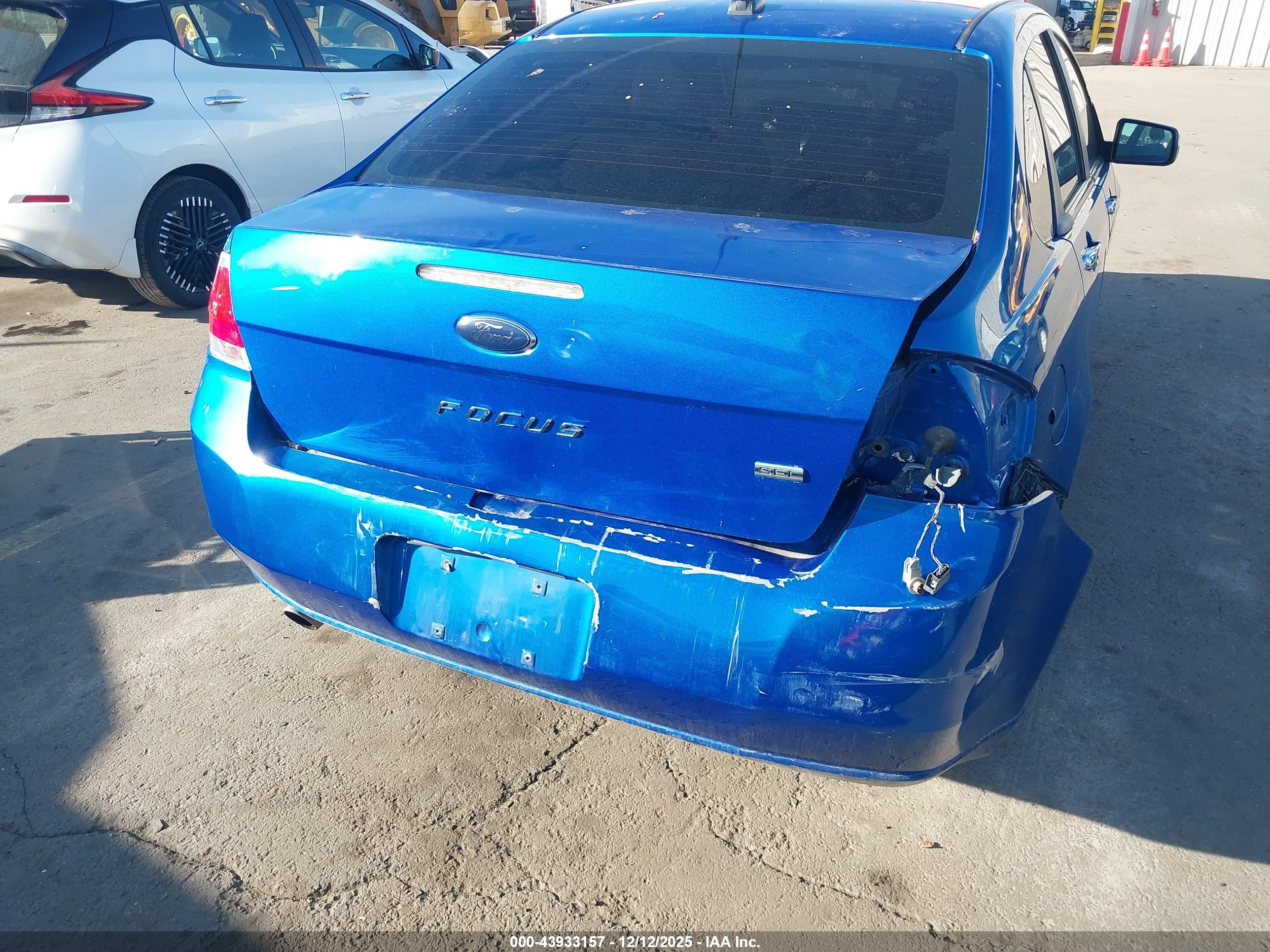 FORD FOCUS image 6
