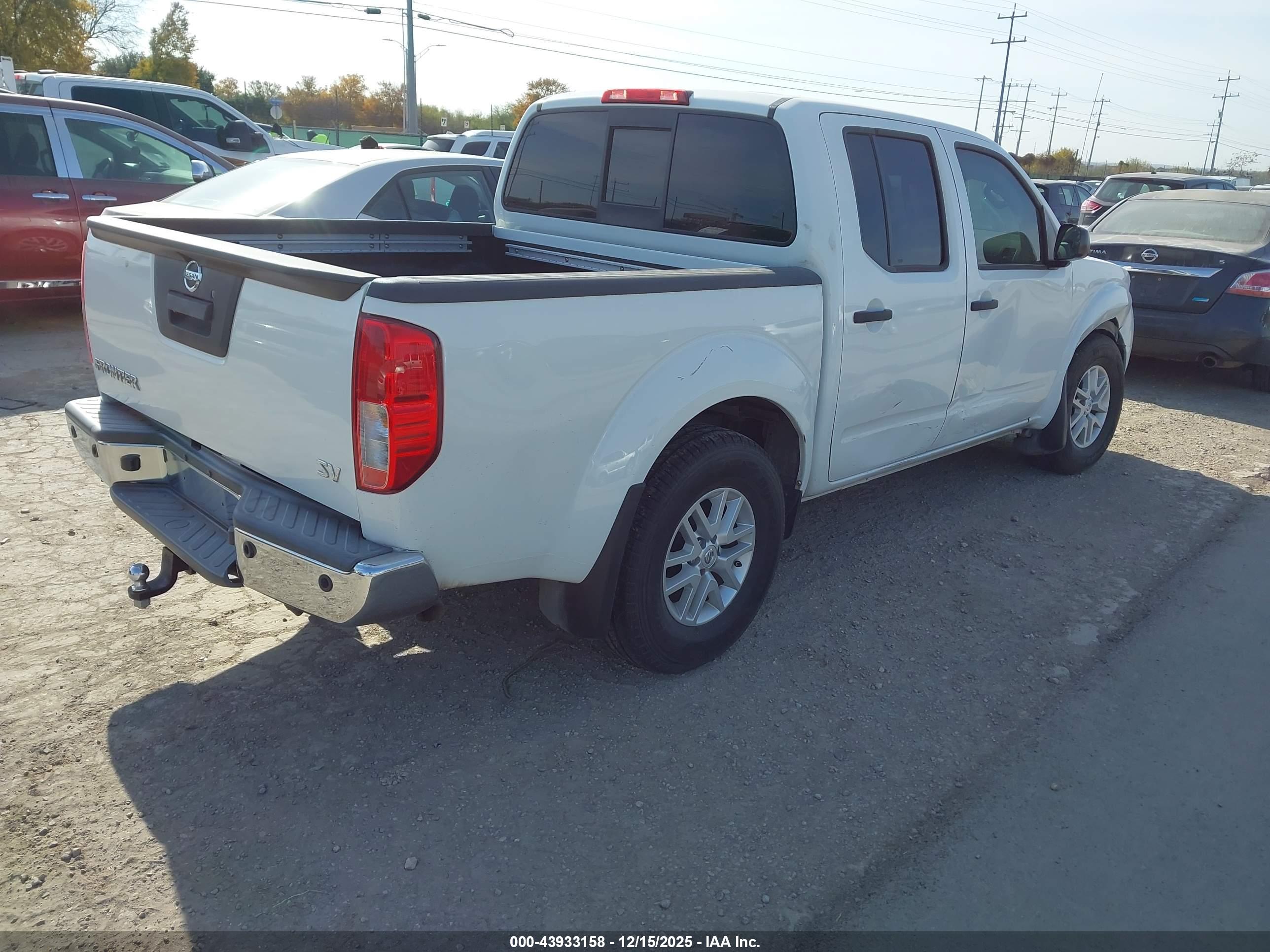 NISSAN FRONTIER image 4