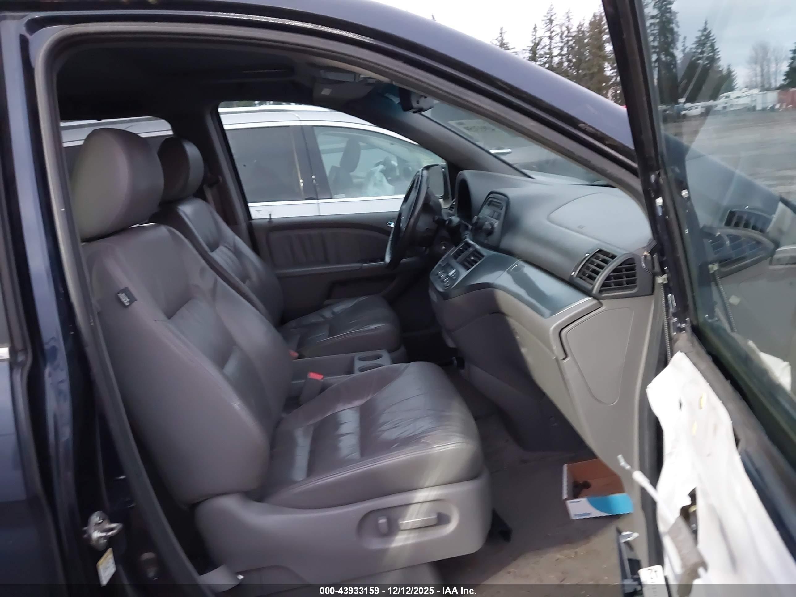 HONDA ODYSSEY image 5