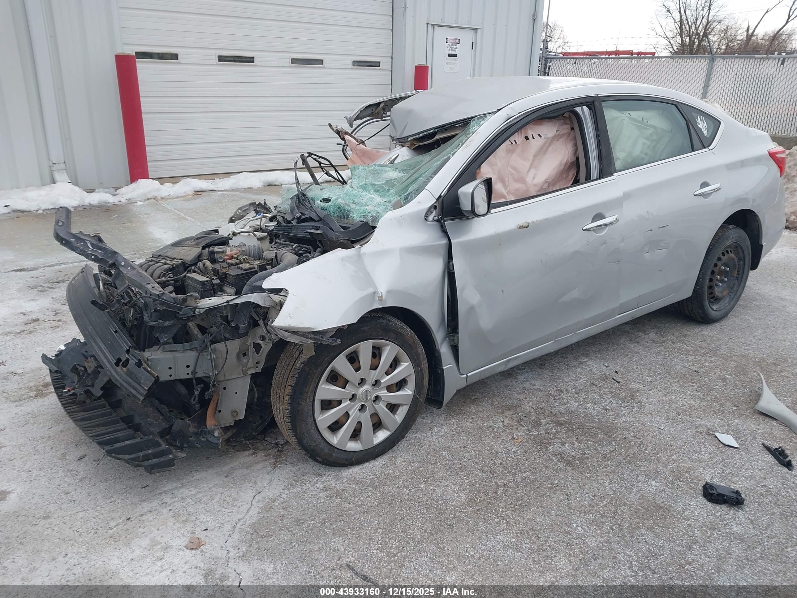 NISSAN SENTRA image 2