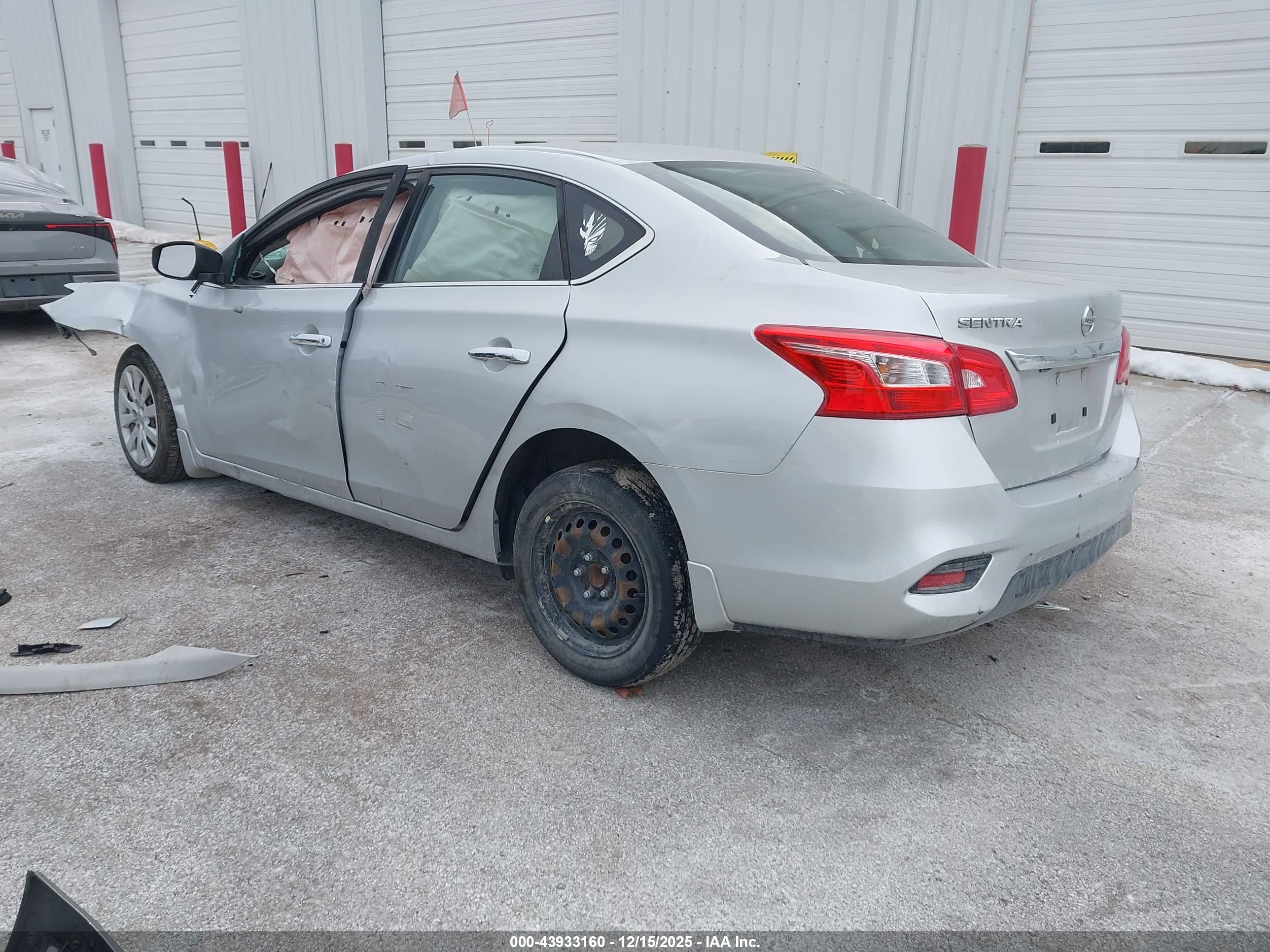 NISSAN SENTRA image 3