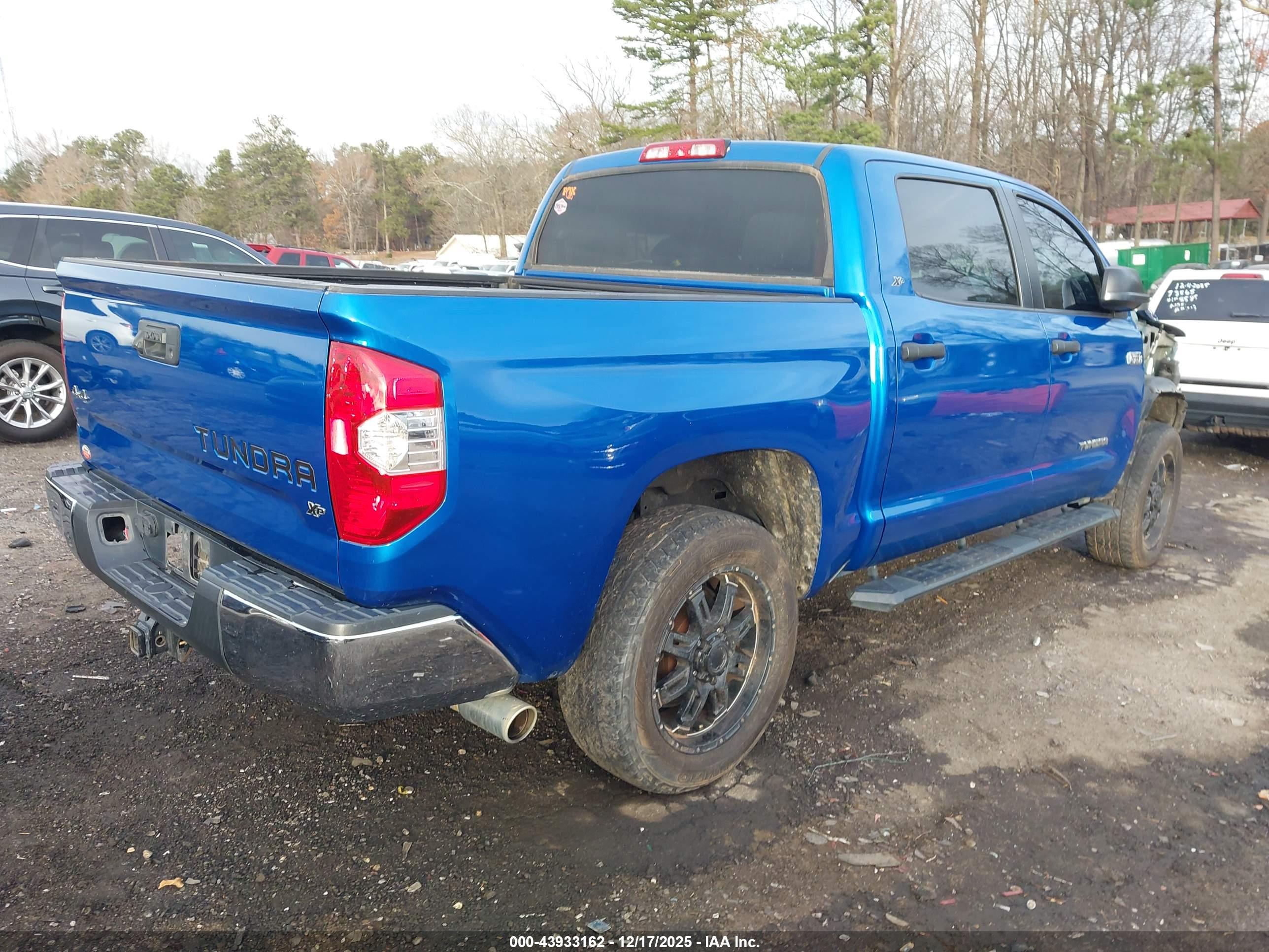 TOYOTA TUNDRA image 4