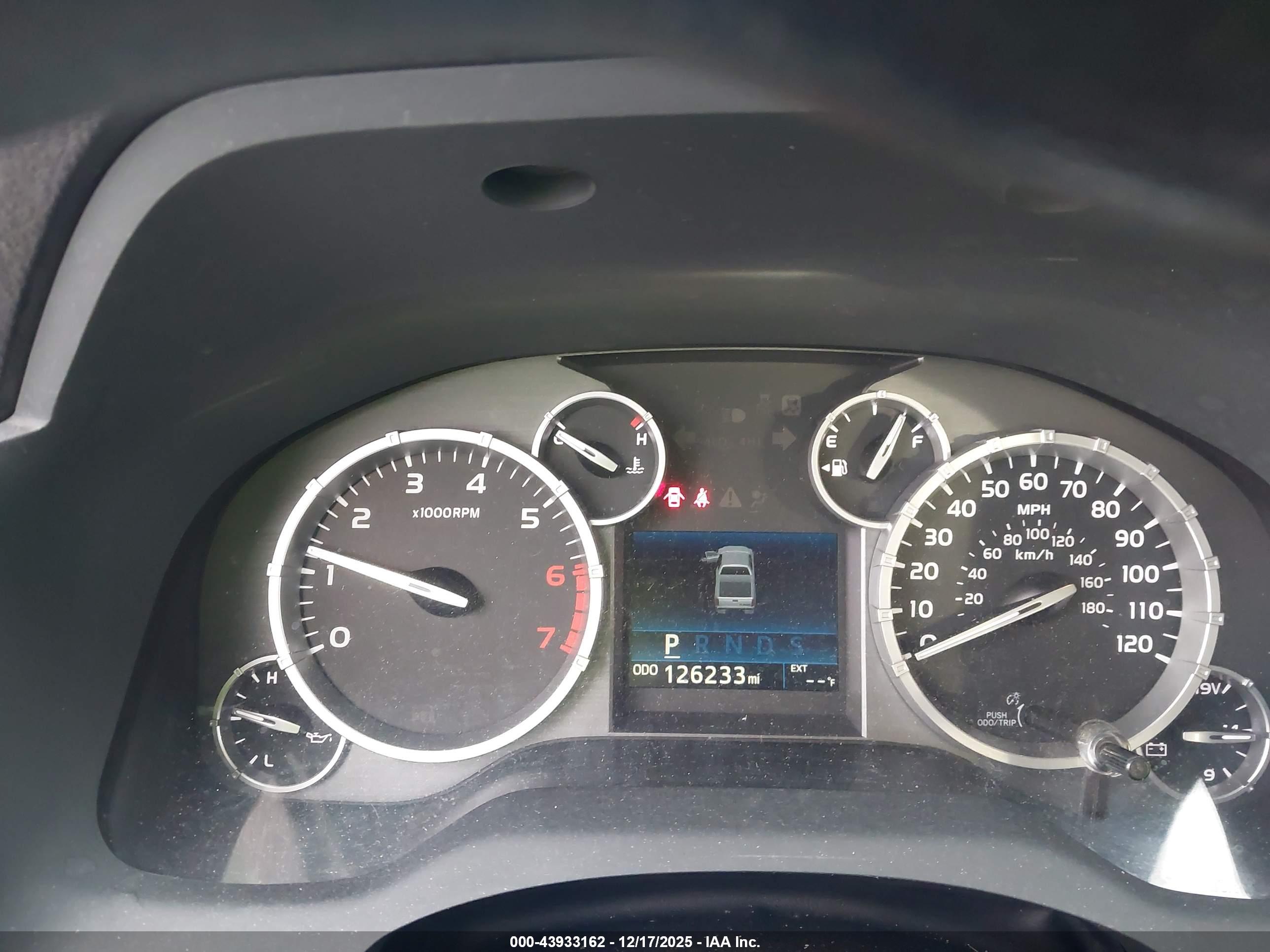 TOYOTA TUNDRA image 7