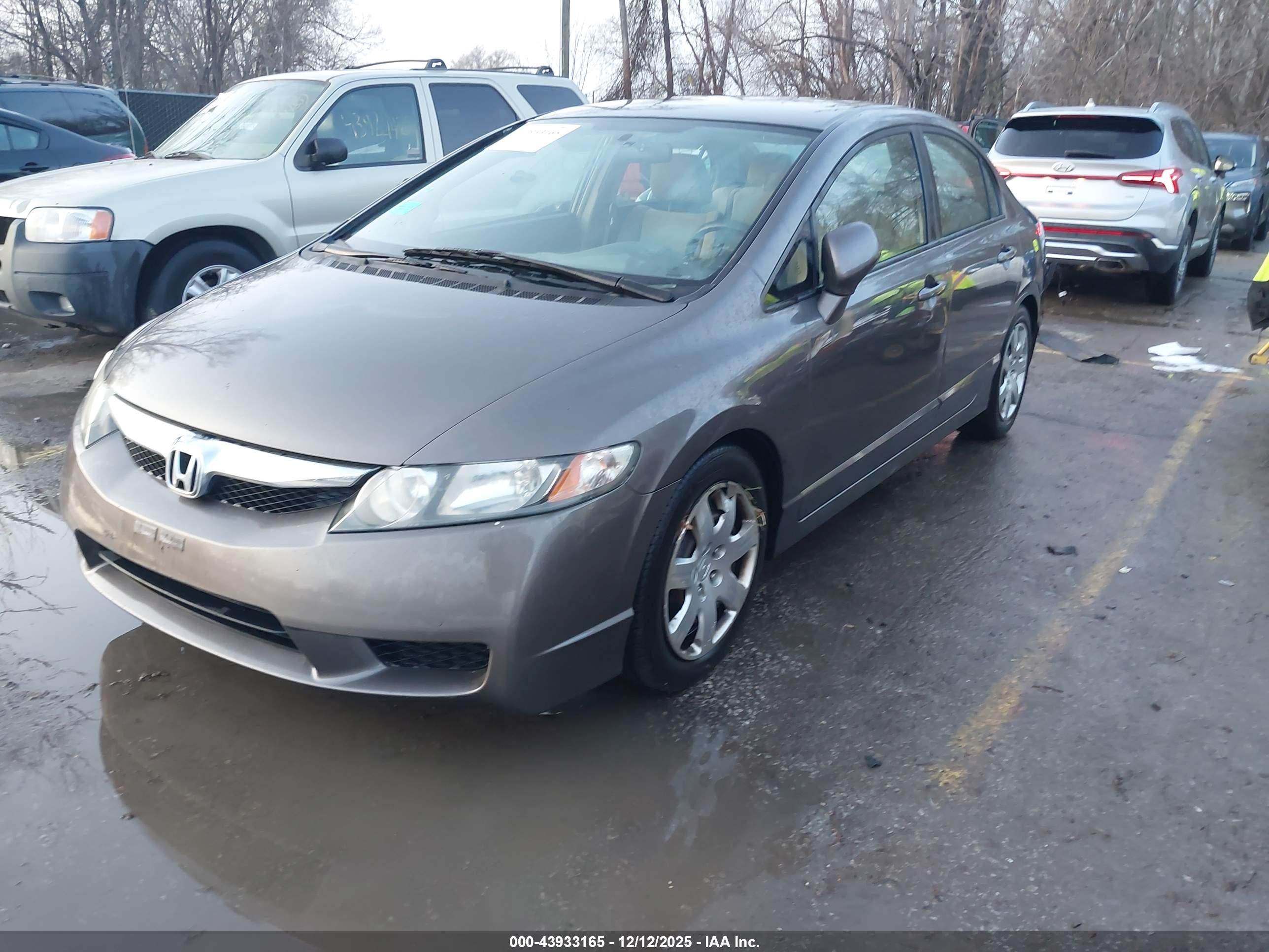 HONDA CIVIC image 2