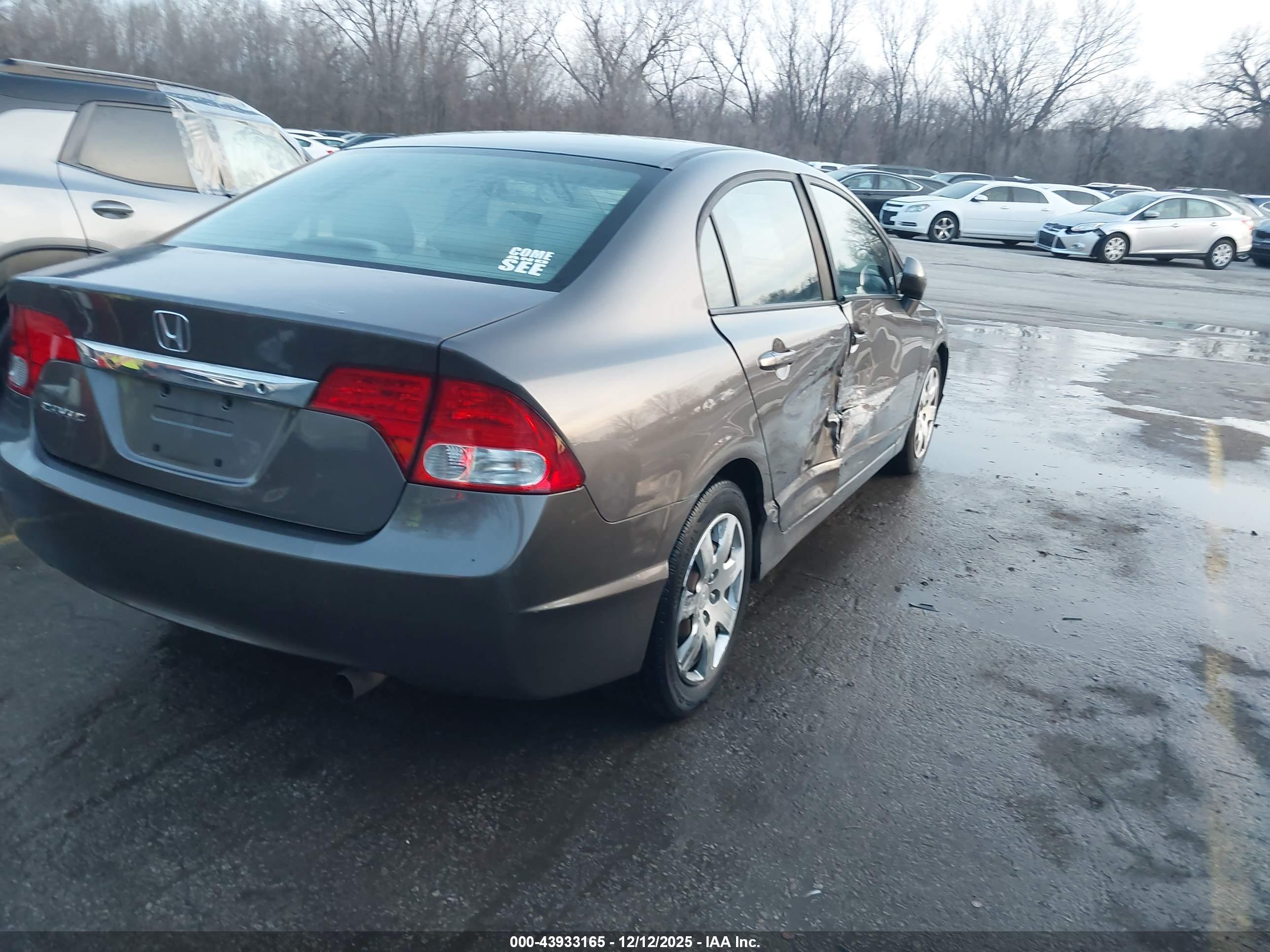 HONDA CIVIC image 4