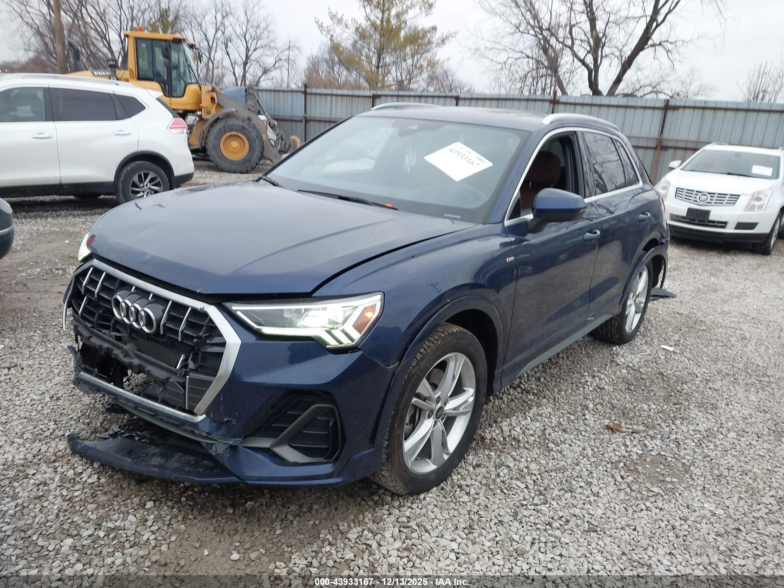 AUDI Q3 image 2