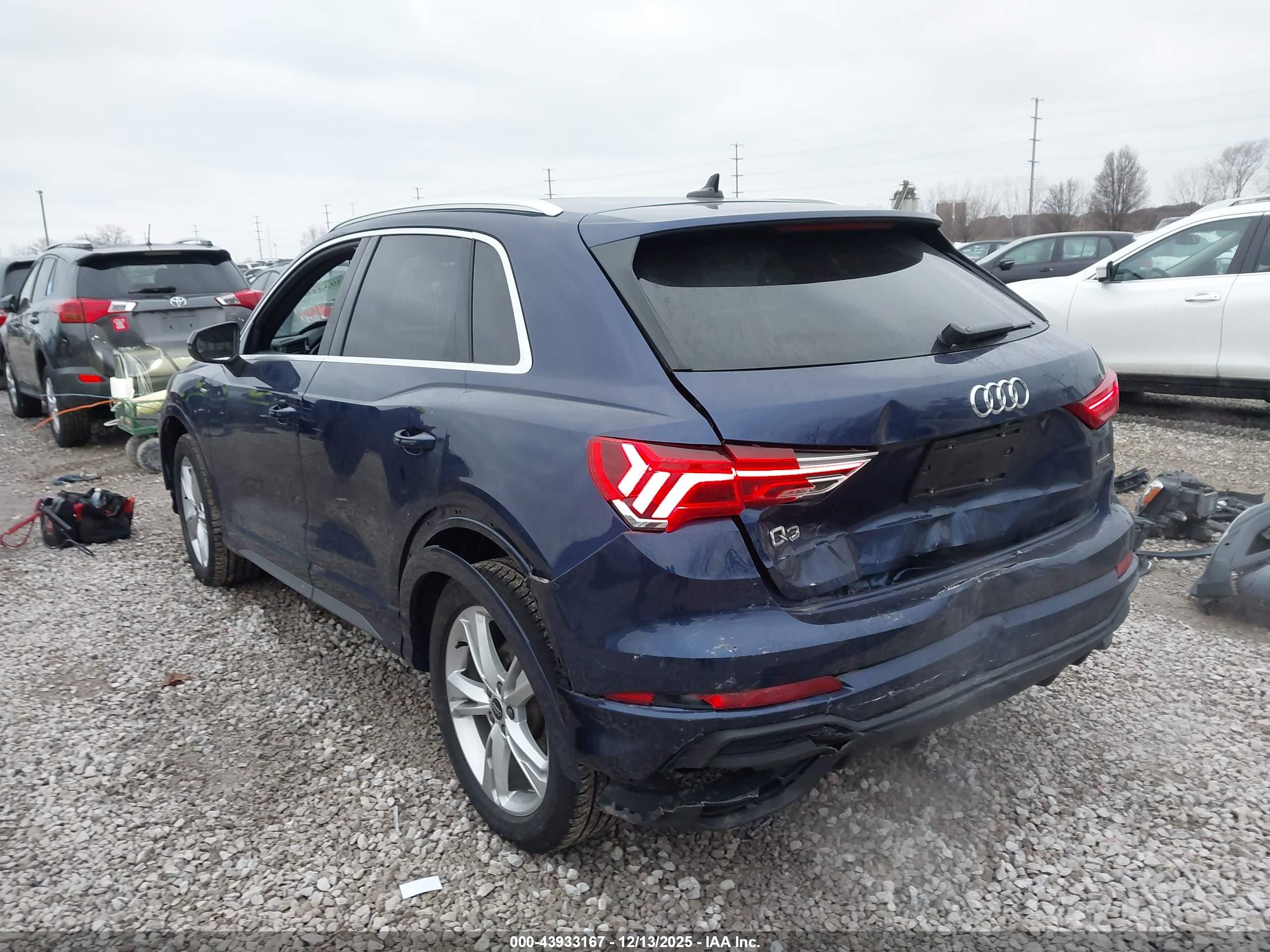 AUDI Q3 image 3