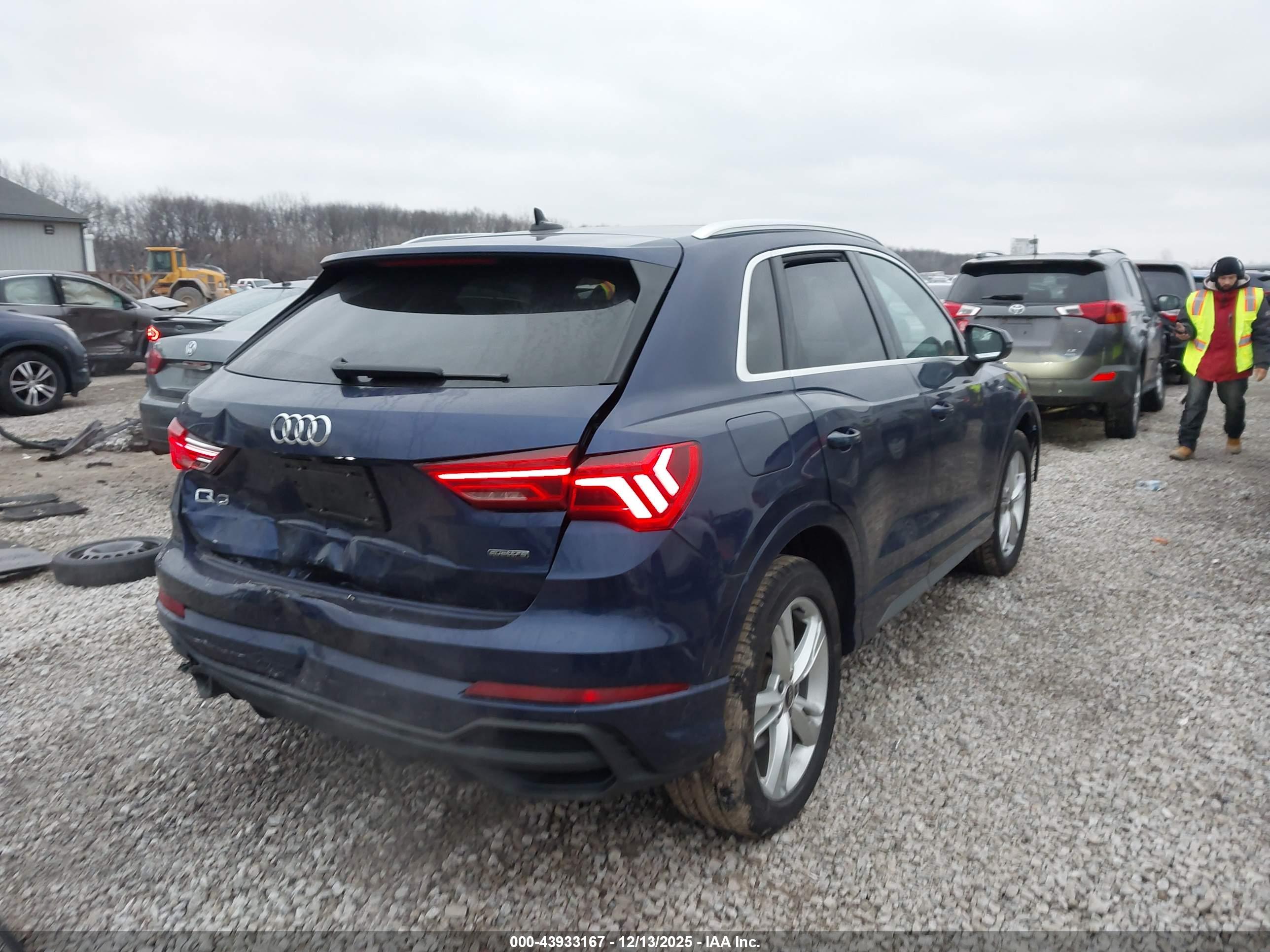 AUDI Q3 image 4