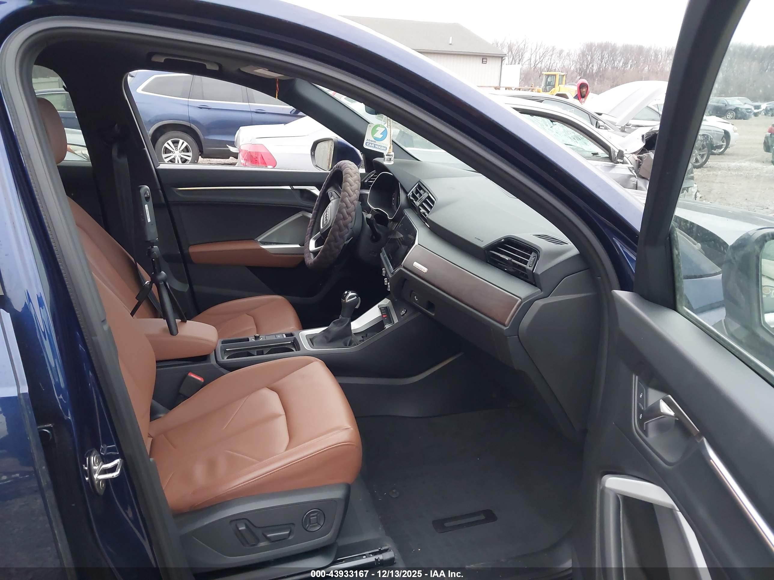 AUDI Q3 image 5