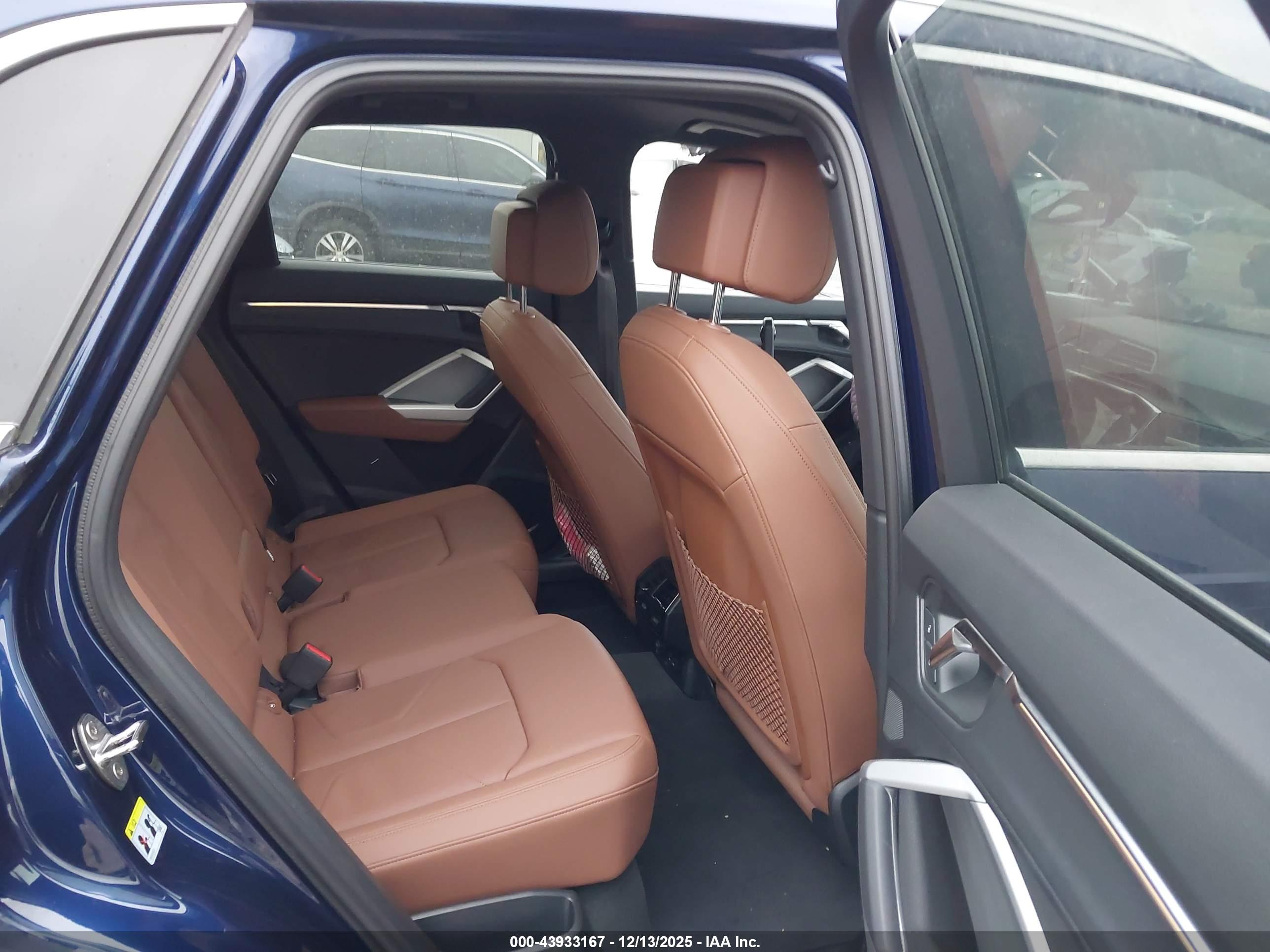 AUDI Q3 image 8