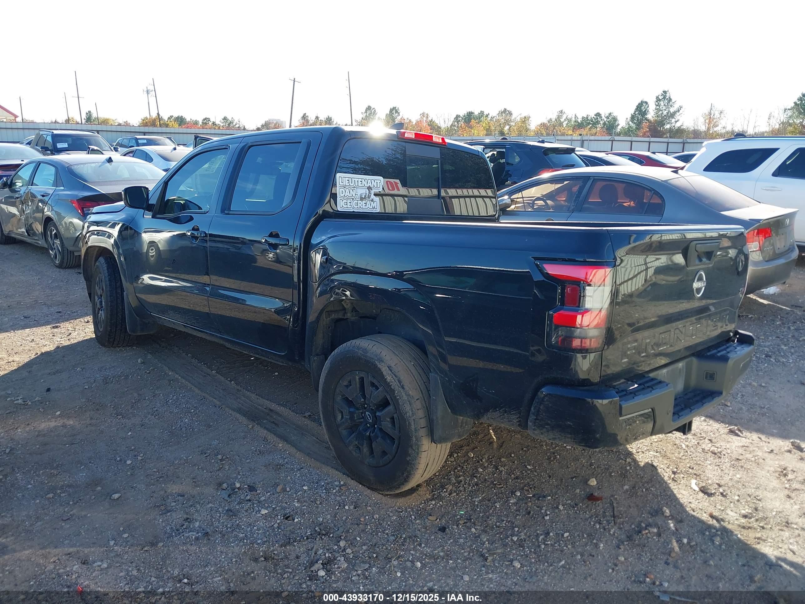 NISSAN FRONTIER image 3