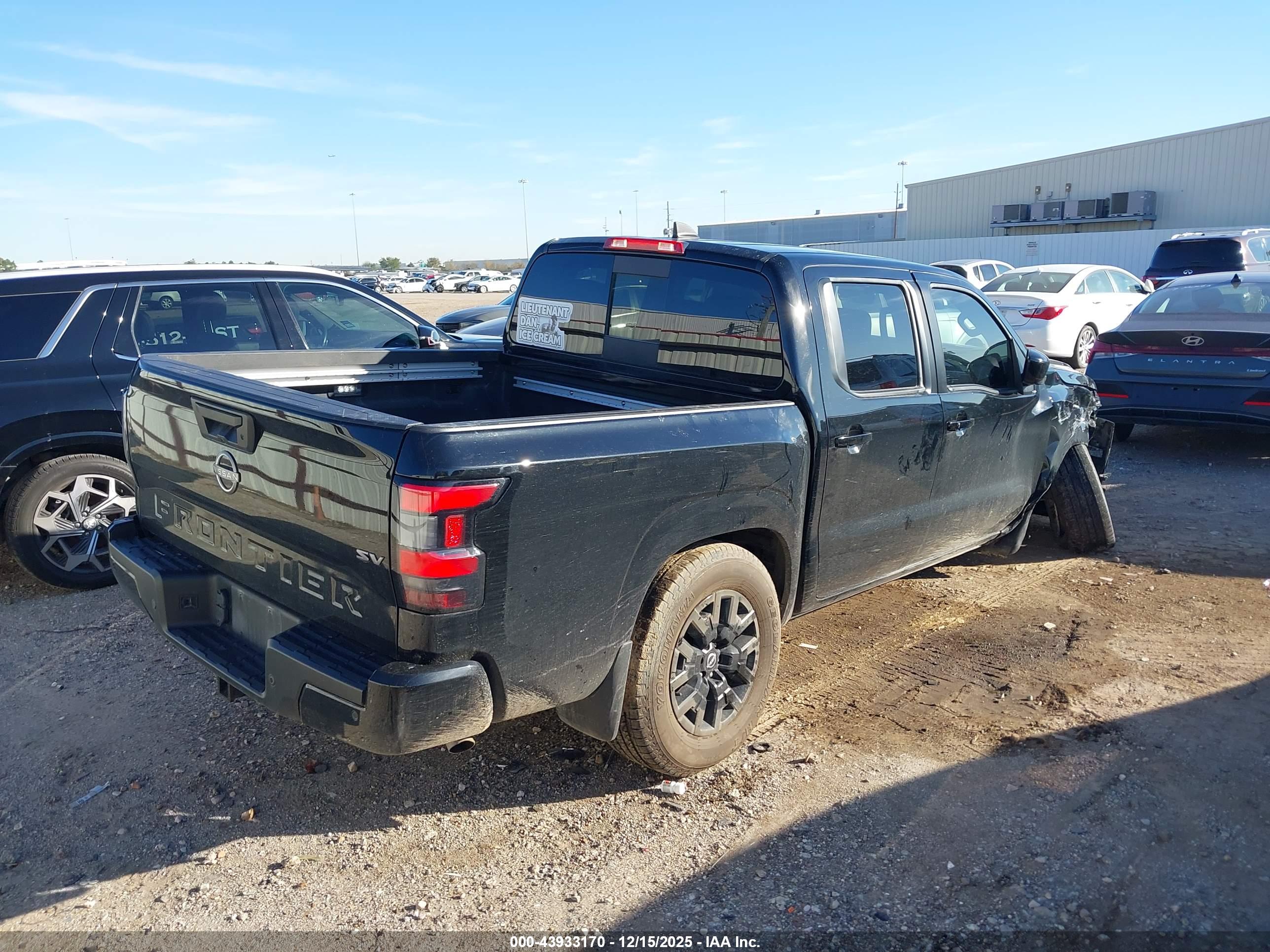 NISSAN FRONTIER image 4