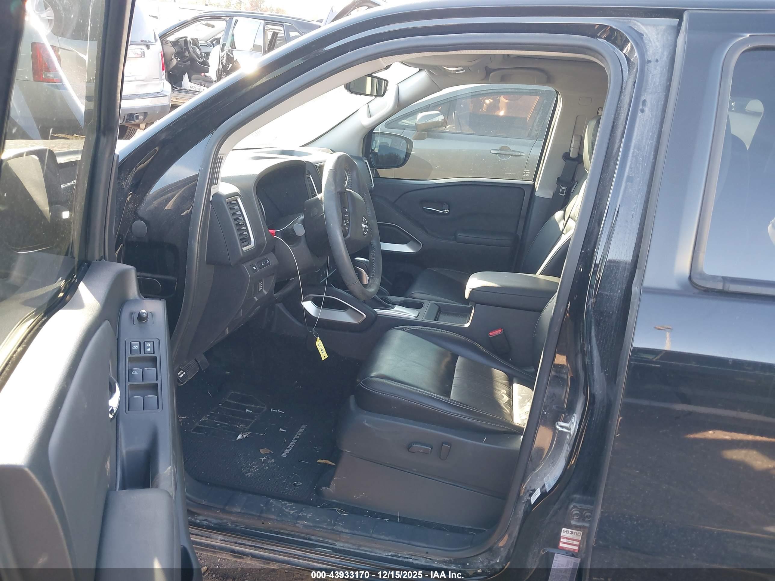 NISSAN FRONTIER image 5