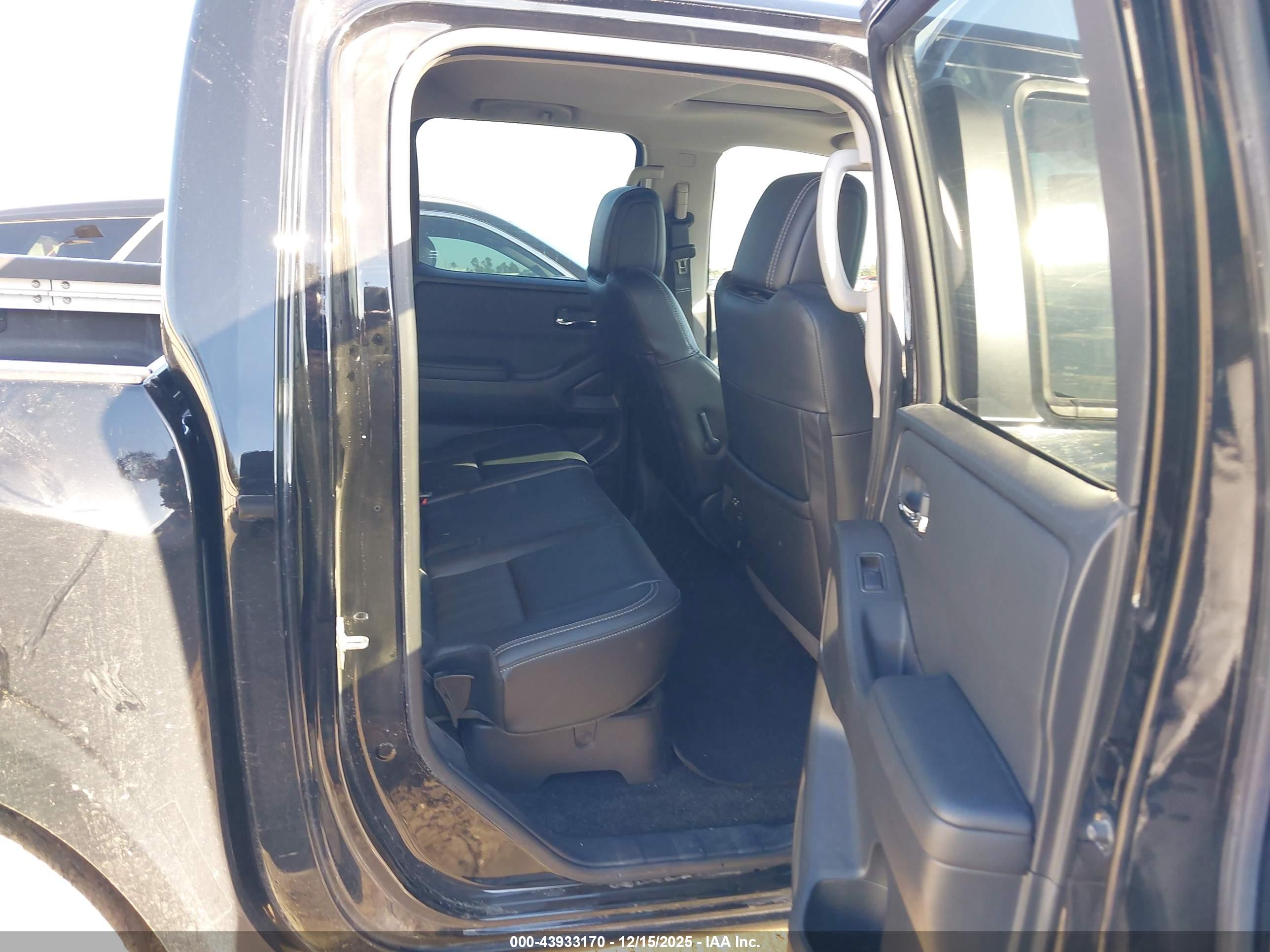 NISSAN FRONTIER image 8