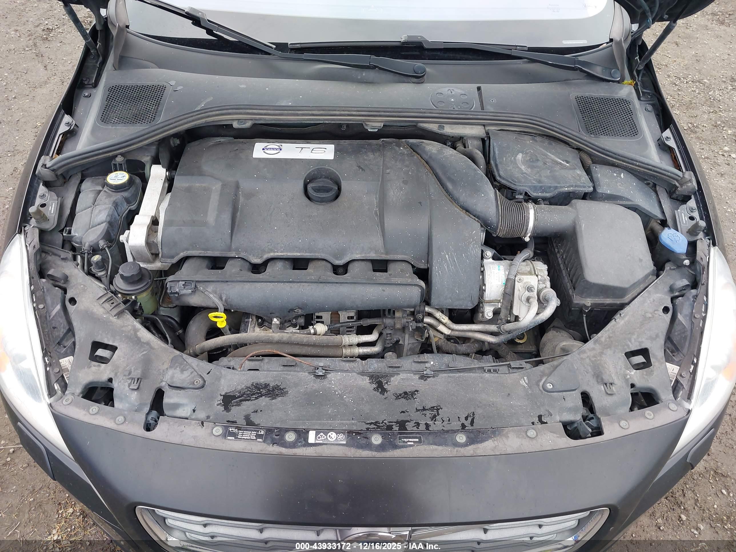 VOLVO S60 image 10