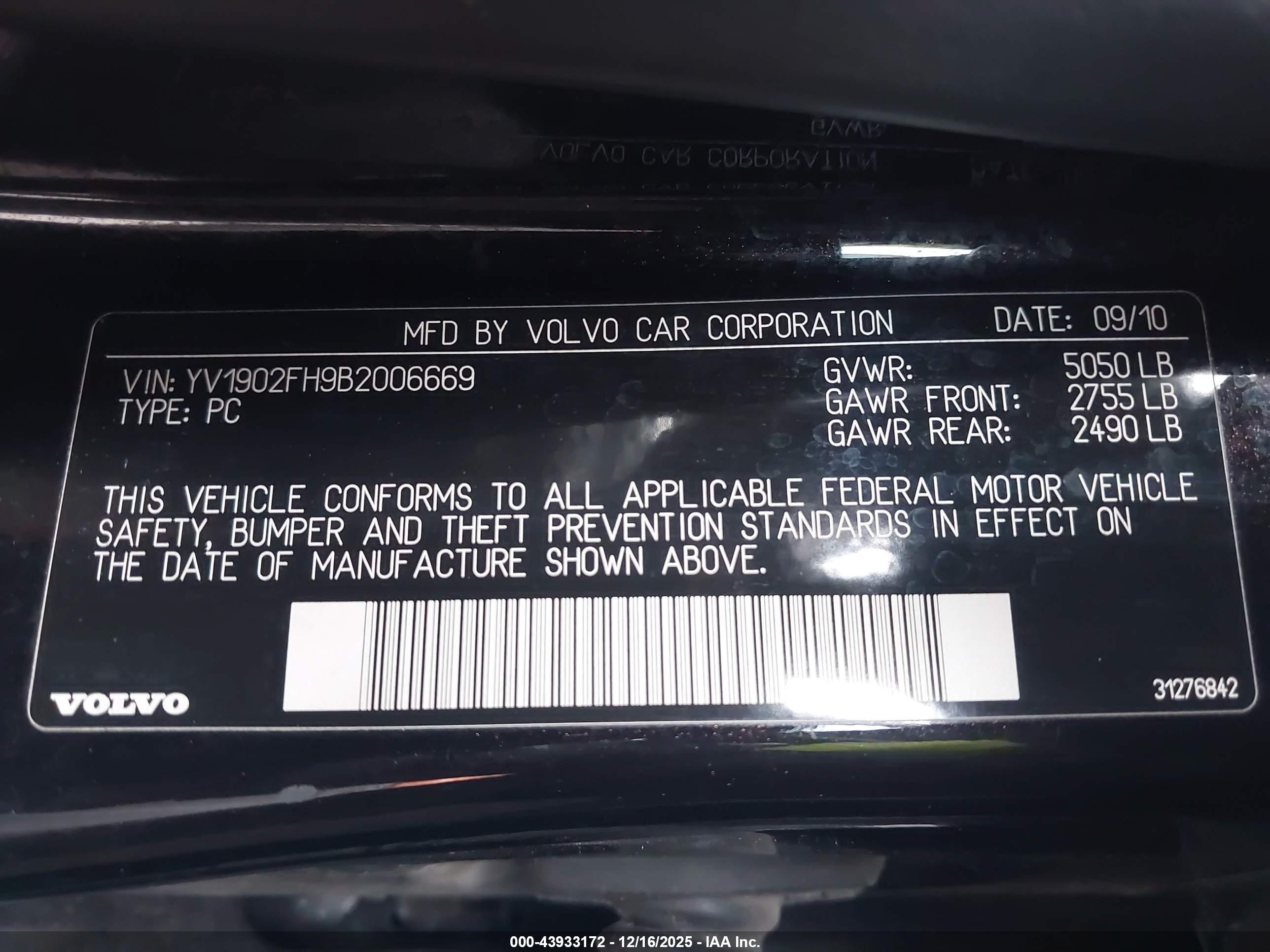 VOLVO S60 image 9