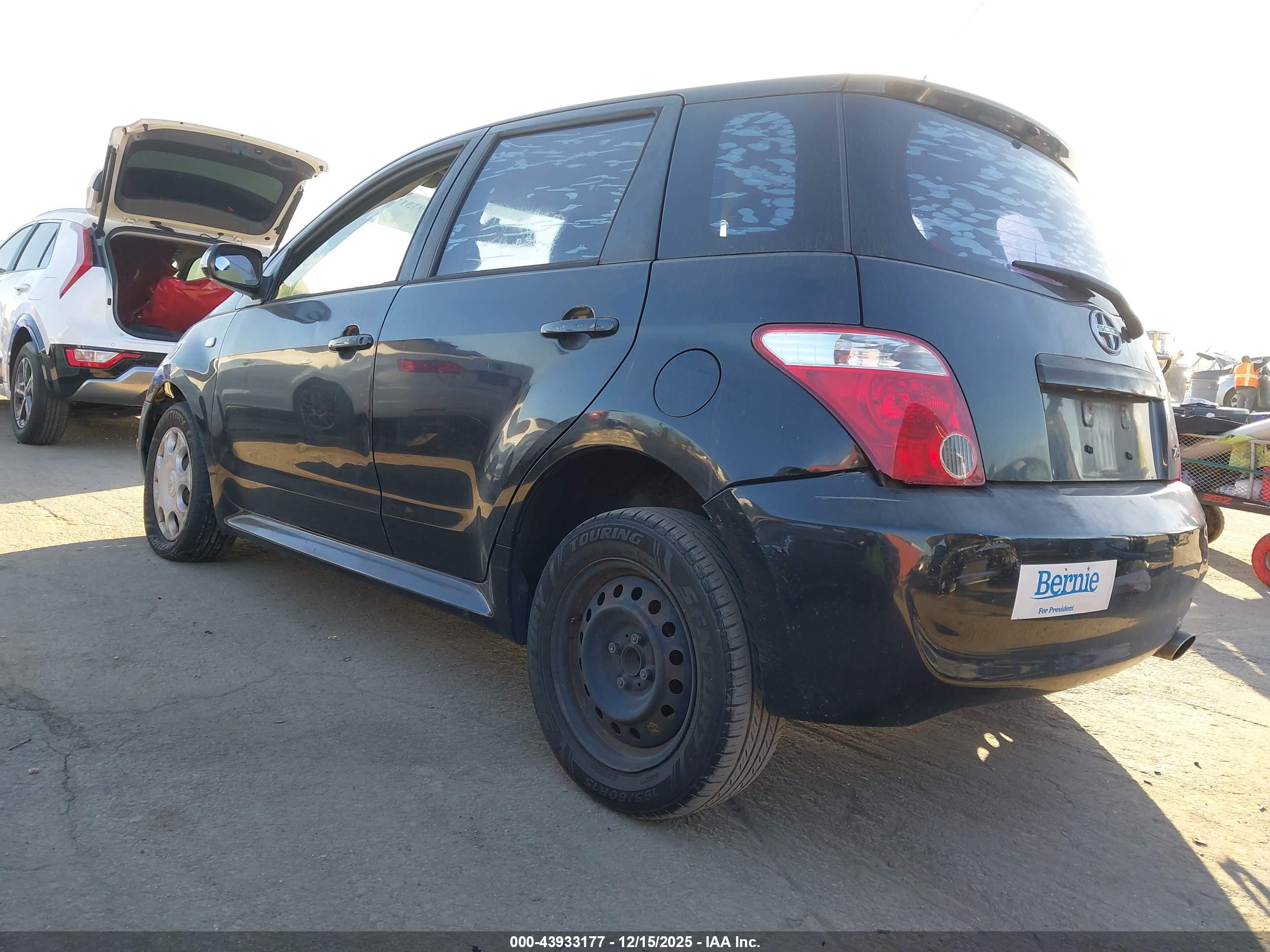 SCION XA image 3