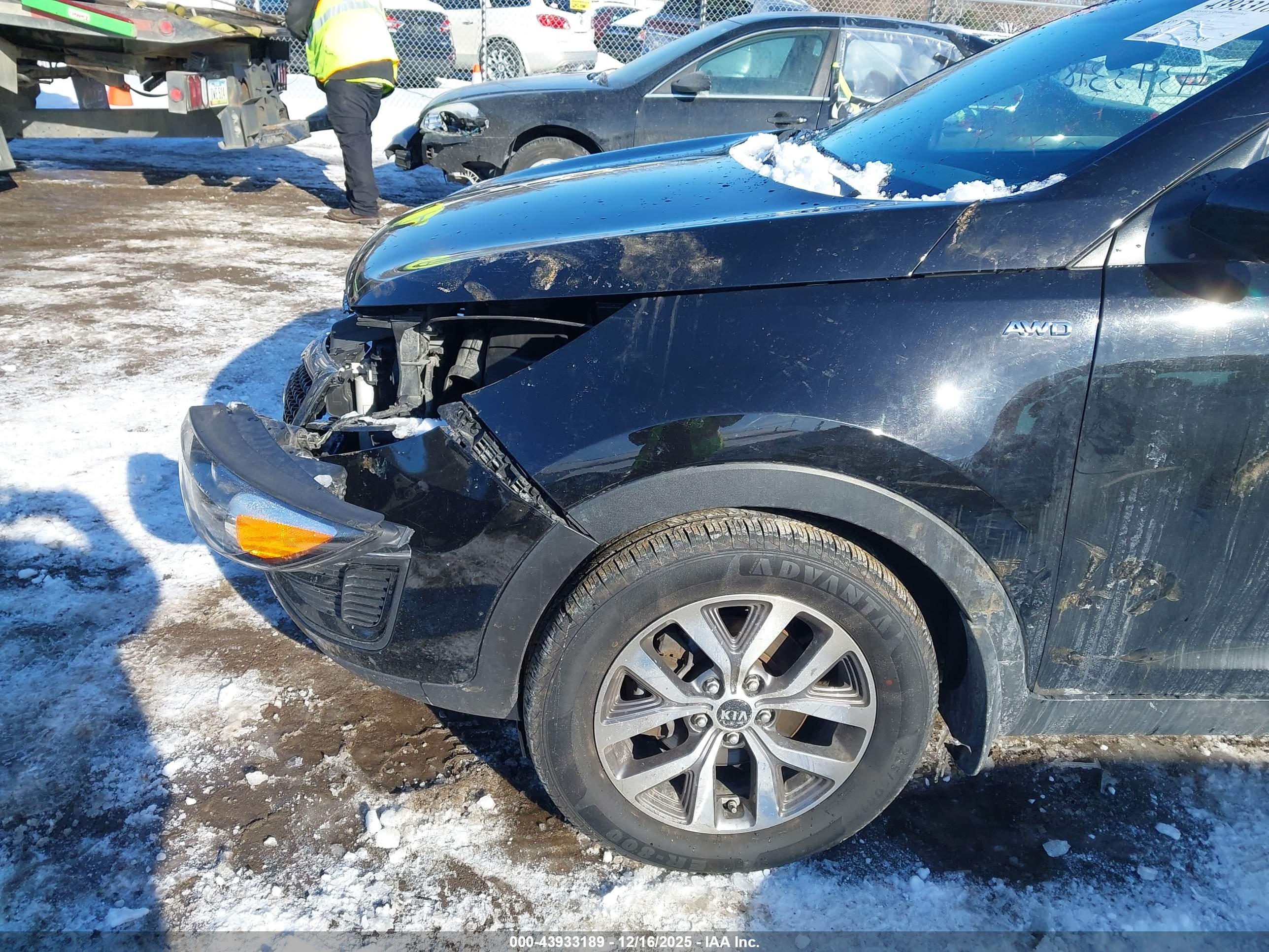 KIA SPORTAGE image 6