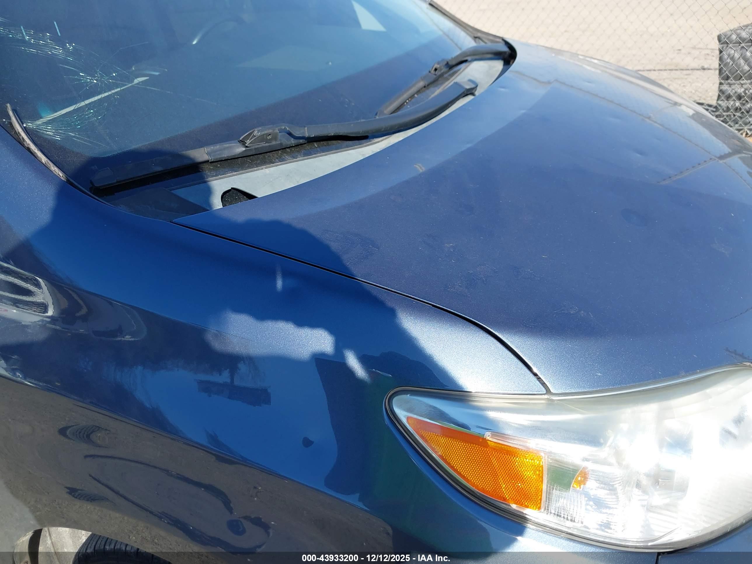 TOYOTA SIENNA image 6