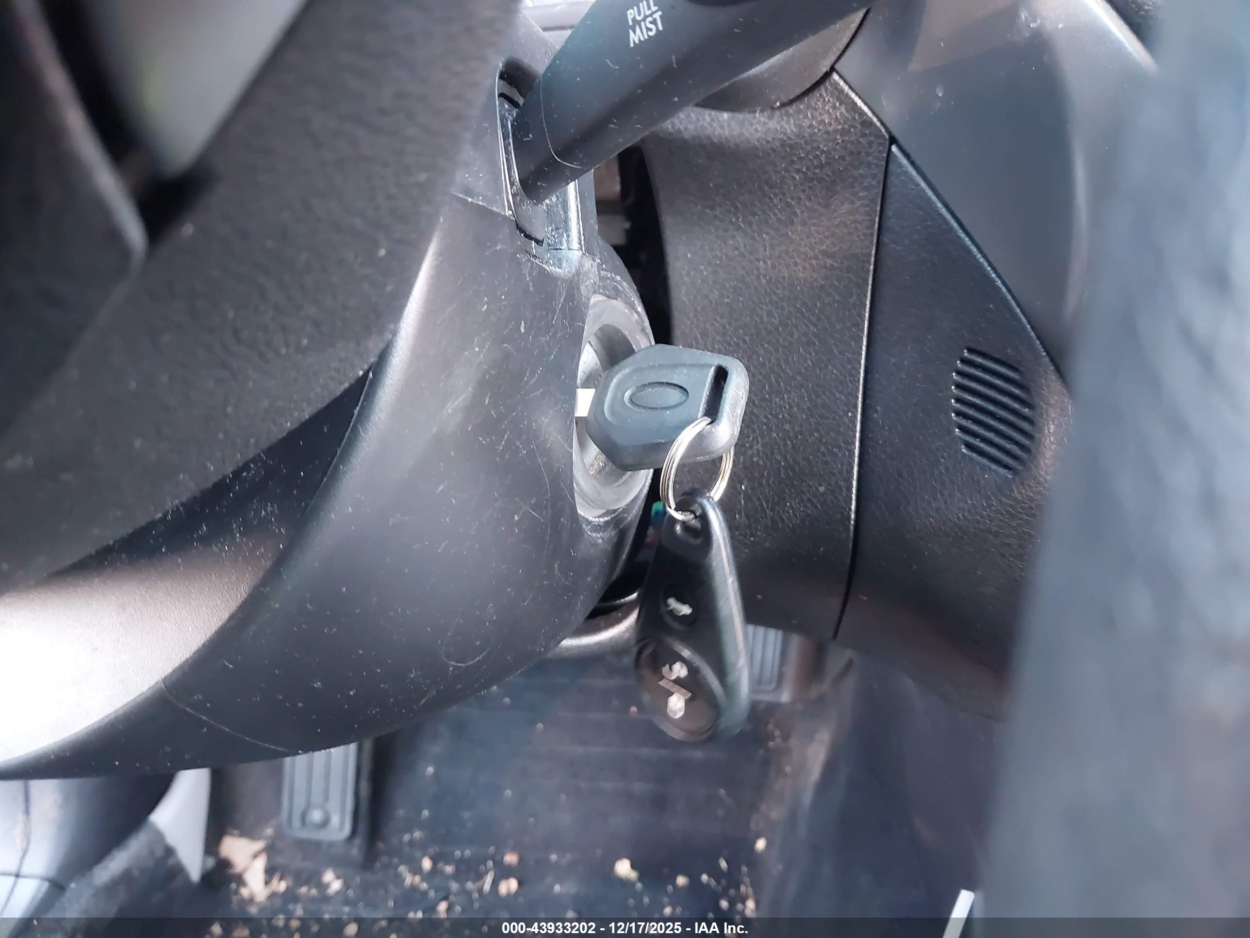 SUBARU FORESTER image 11
