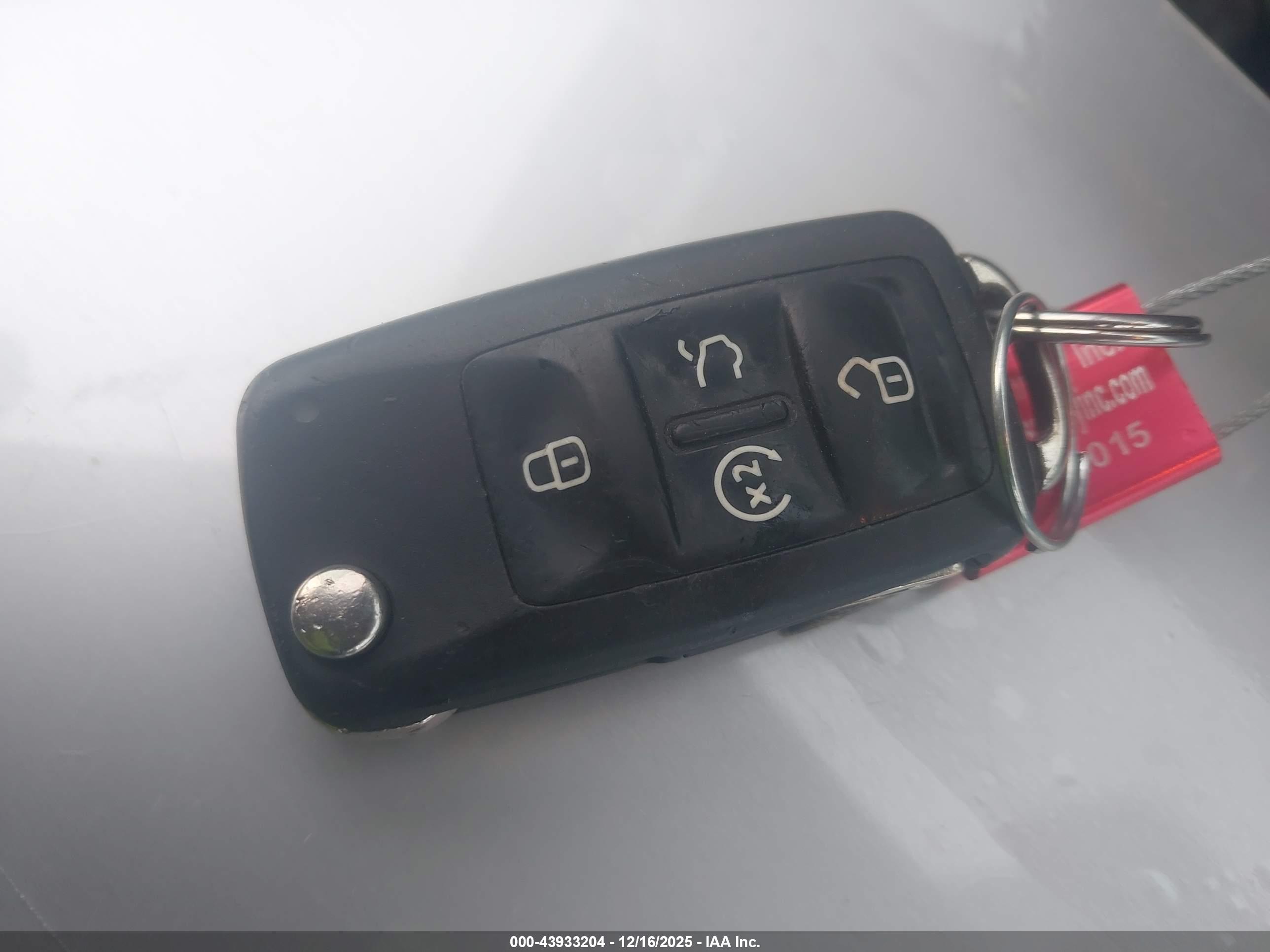 VOLKSWAGEN PASSAT image 11