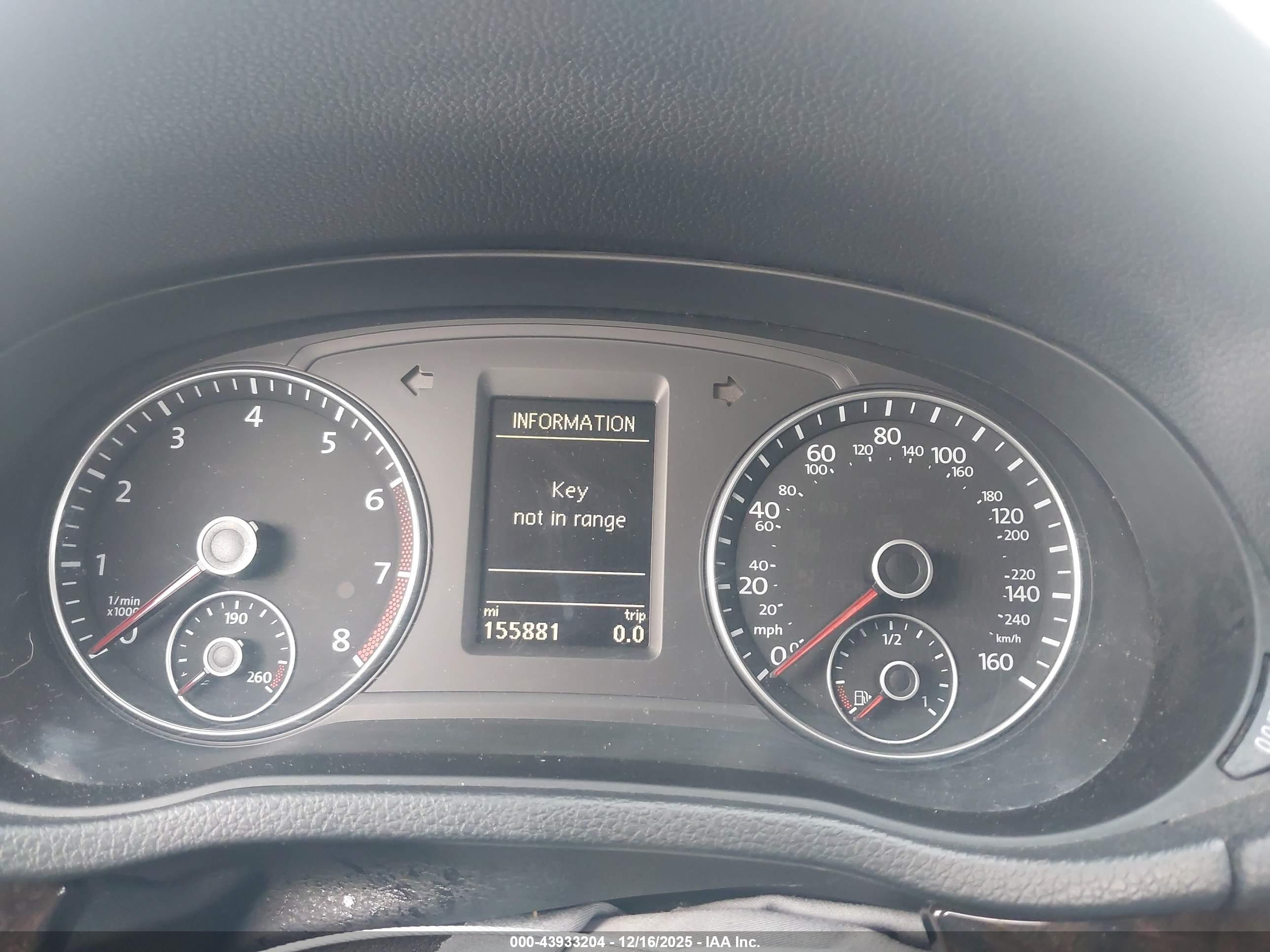 VOLKSWAGEN PASSAT image 7