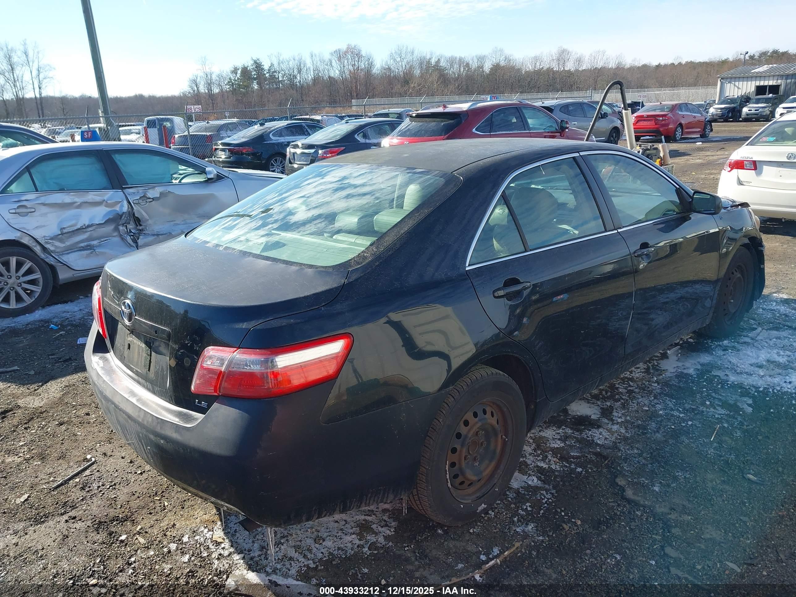 TOYOTA CAMRY image 4