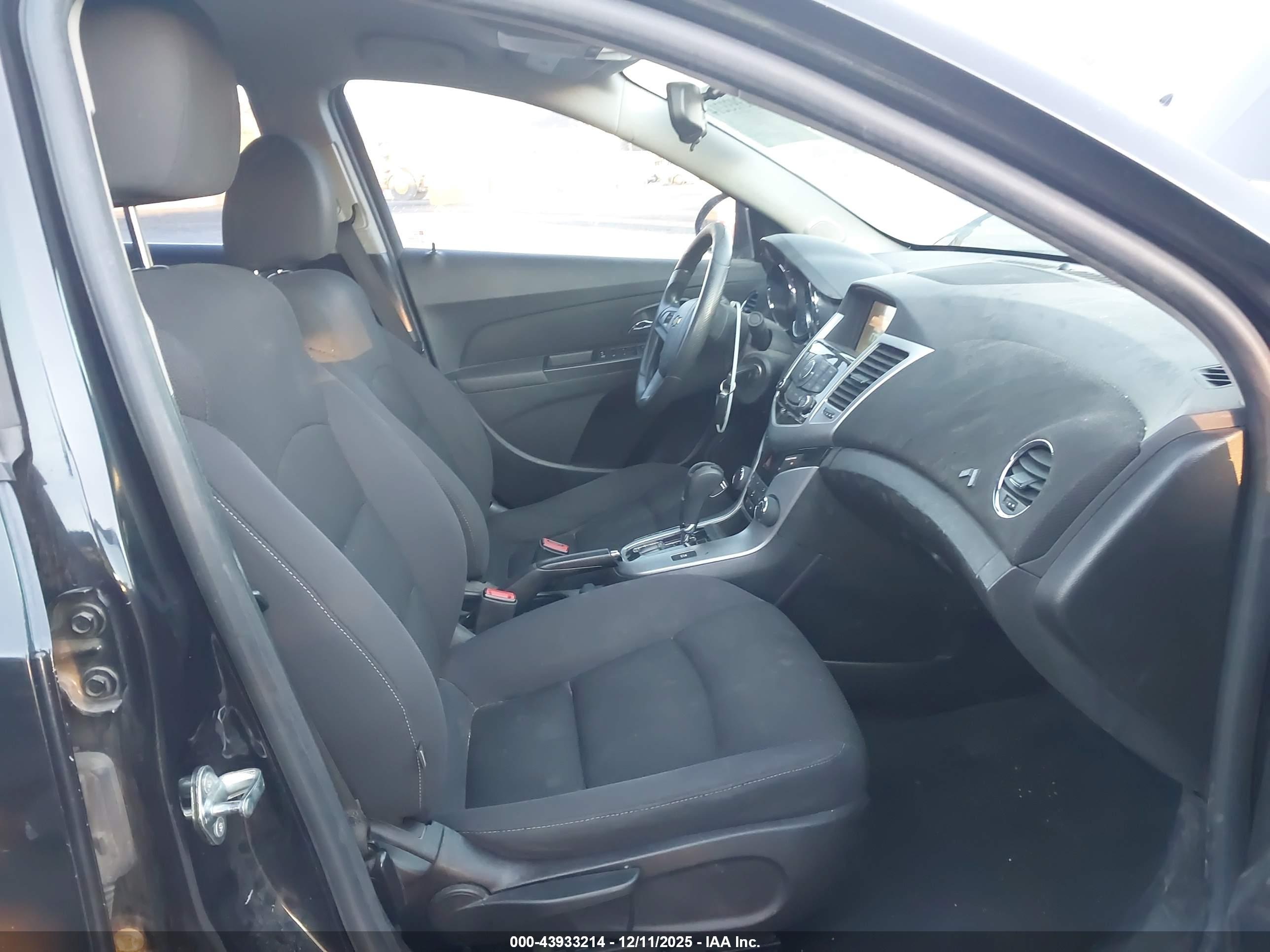 CHEVROLET CRUZE image 5