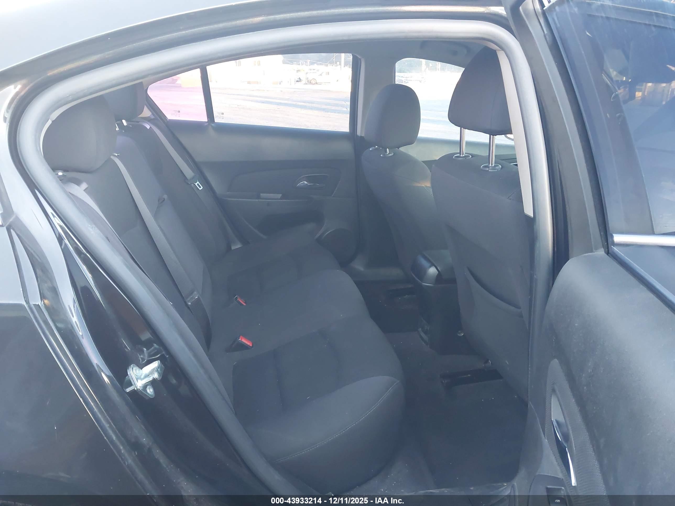 CHEVROLET CRUZE image 8
