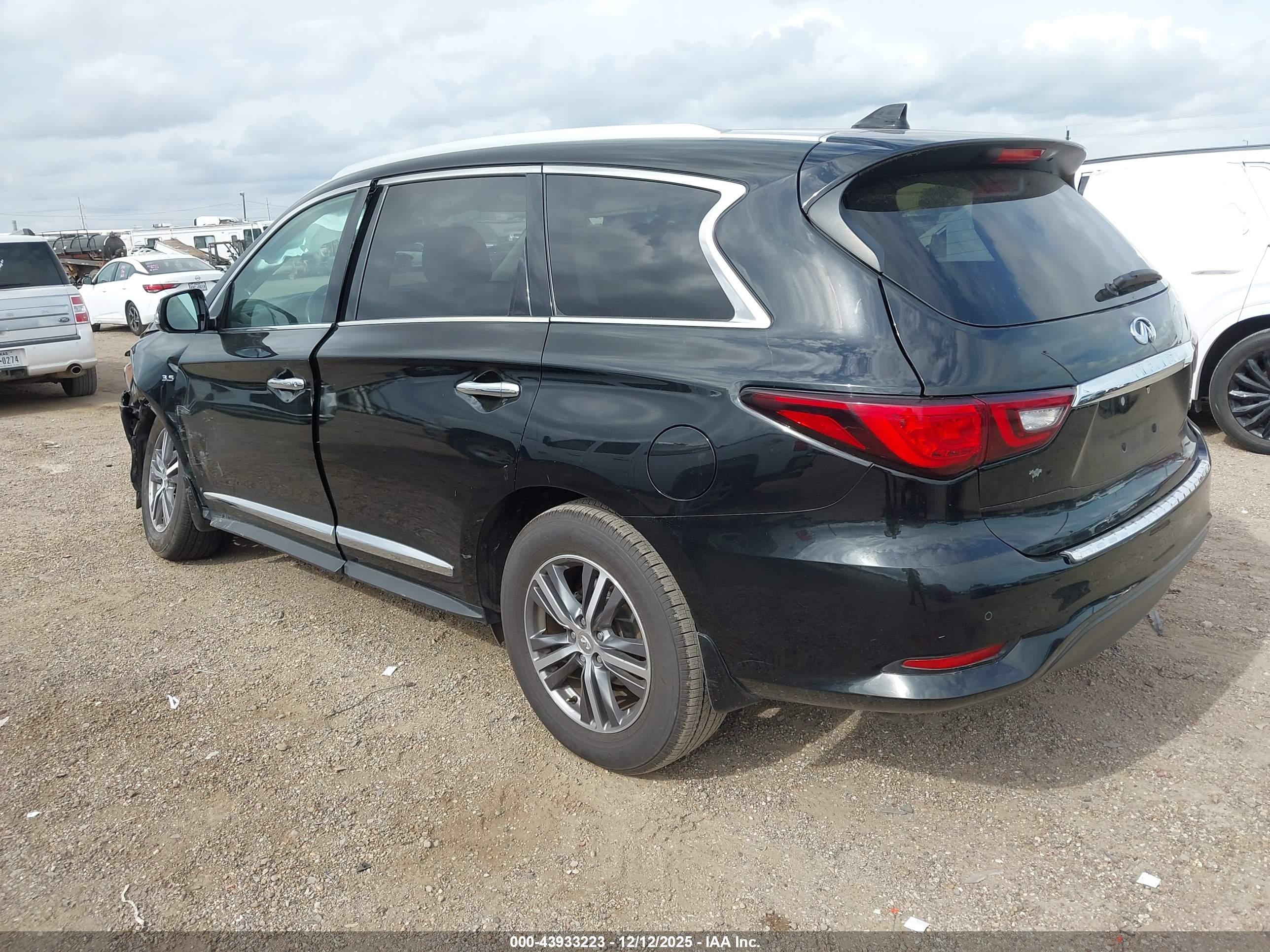 INFINITI QX60 image 3