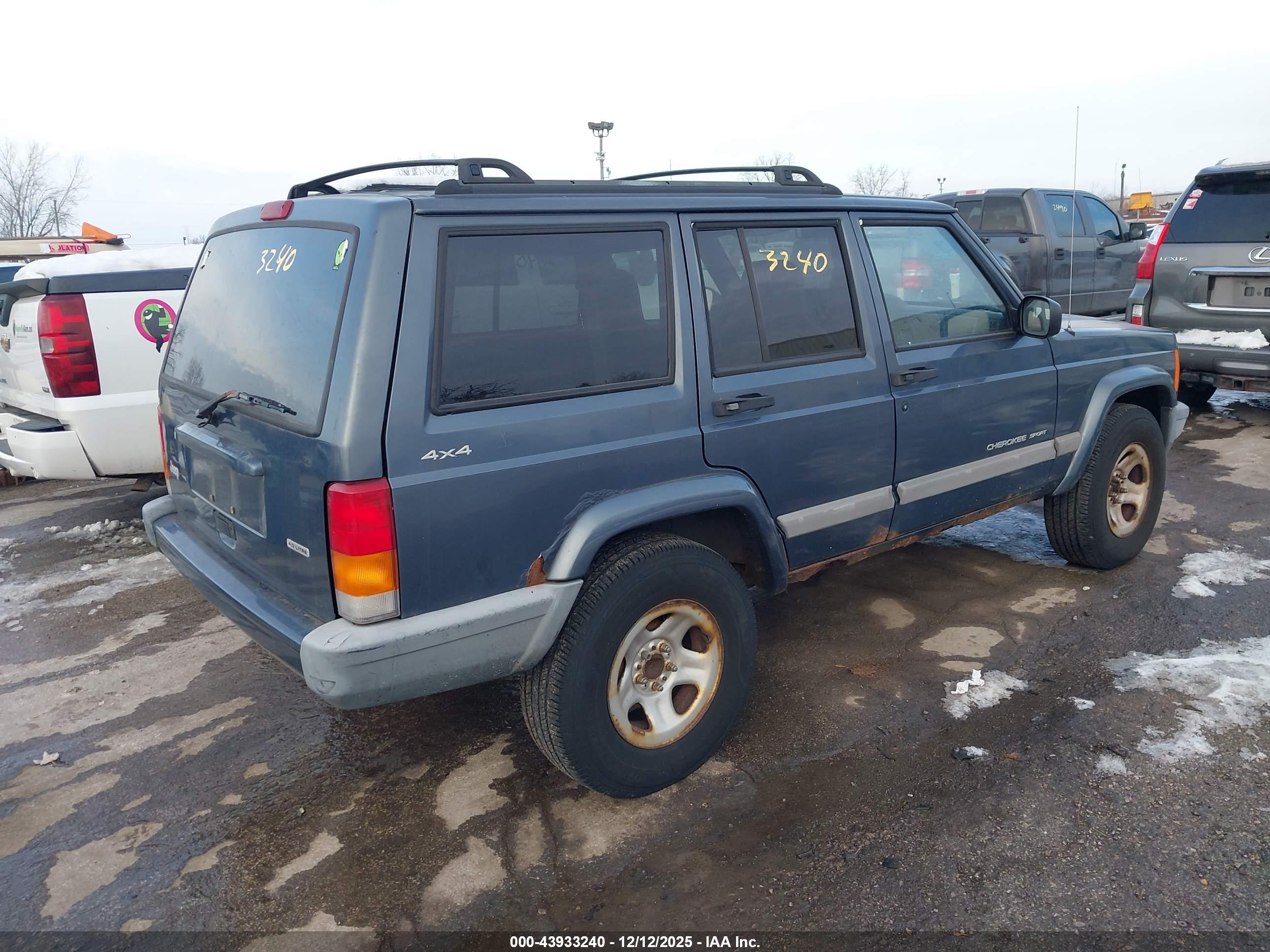 JEEP CHEROKEE image 4