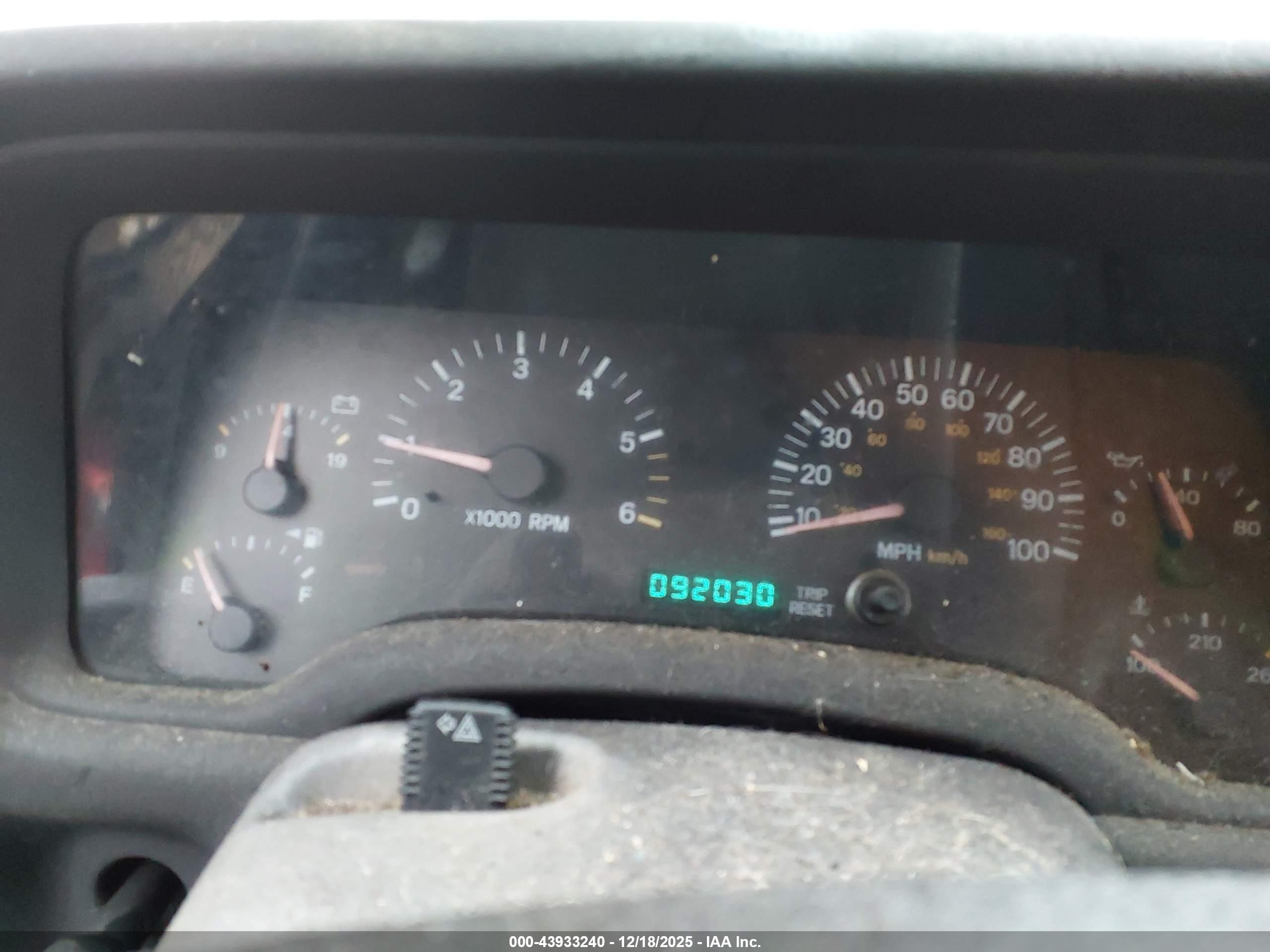 JEEP CHEROKEE image 7