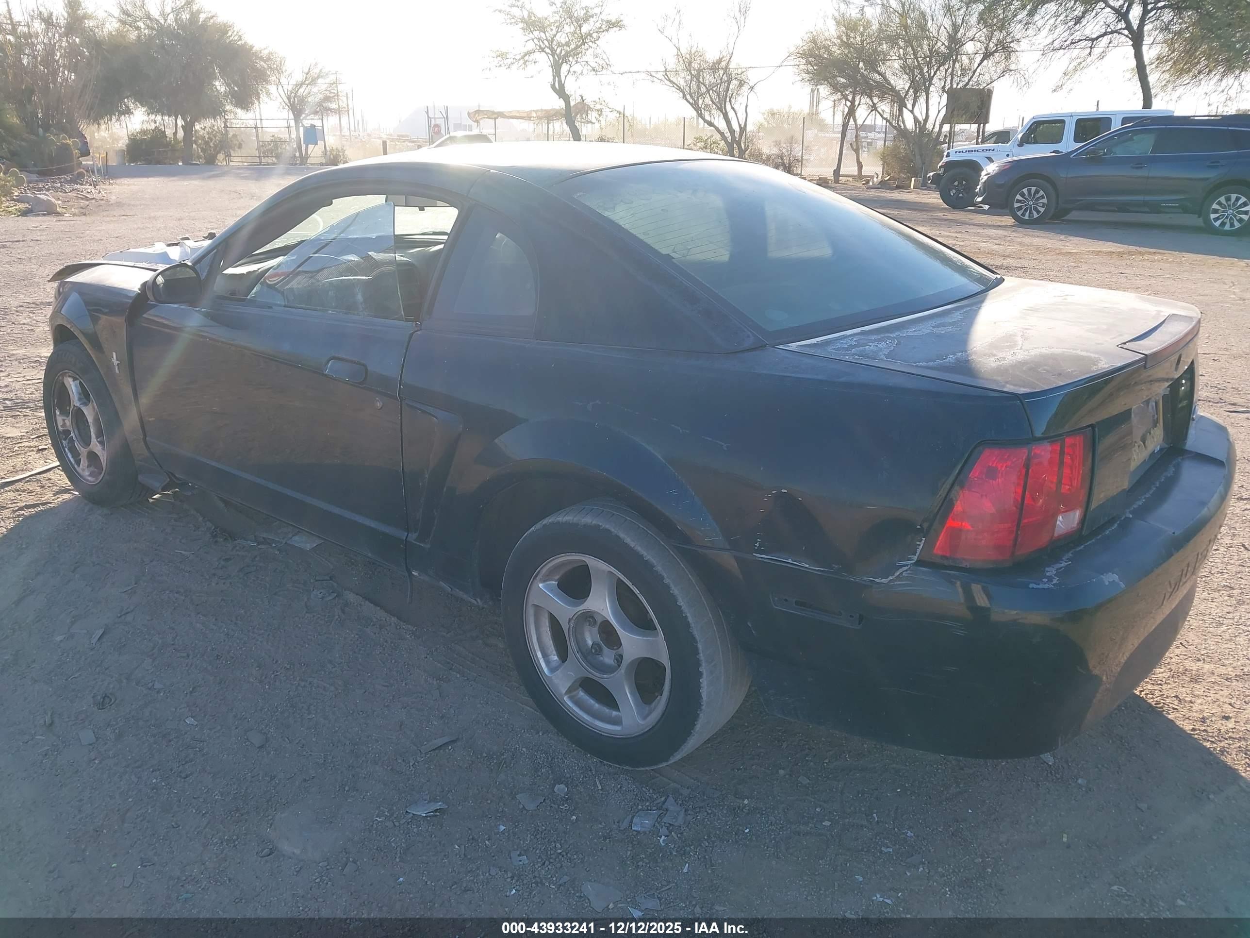 FORD MUSTANG image 3