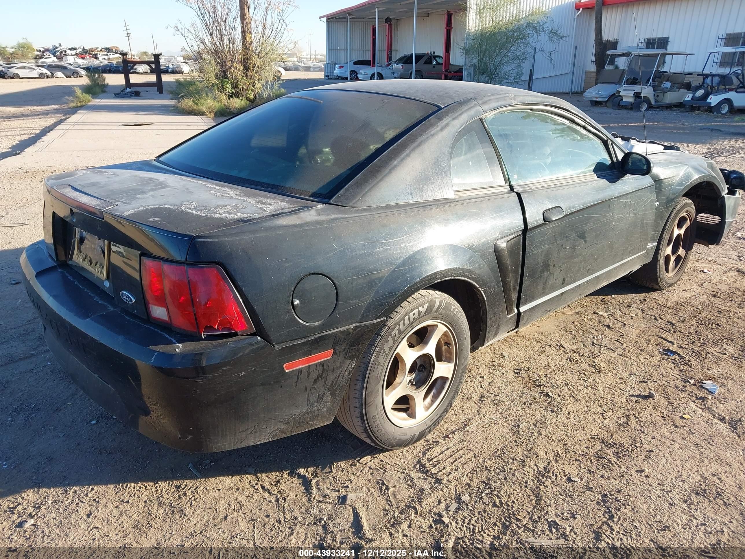 FORD MUSTANG image 4