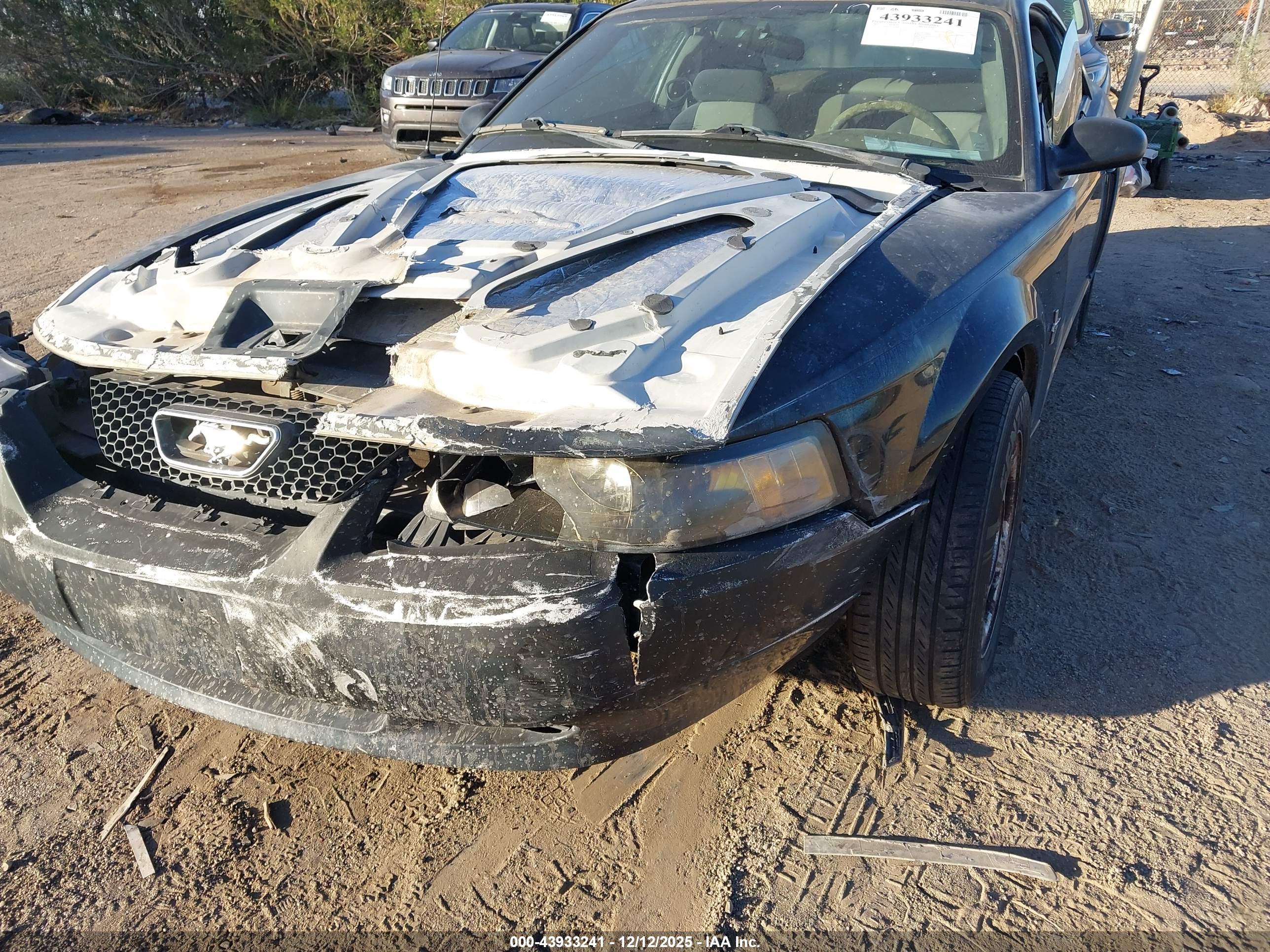 FORD MUSTANG image 6