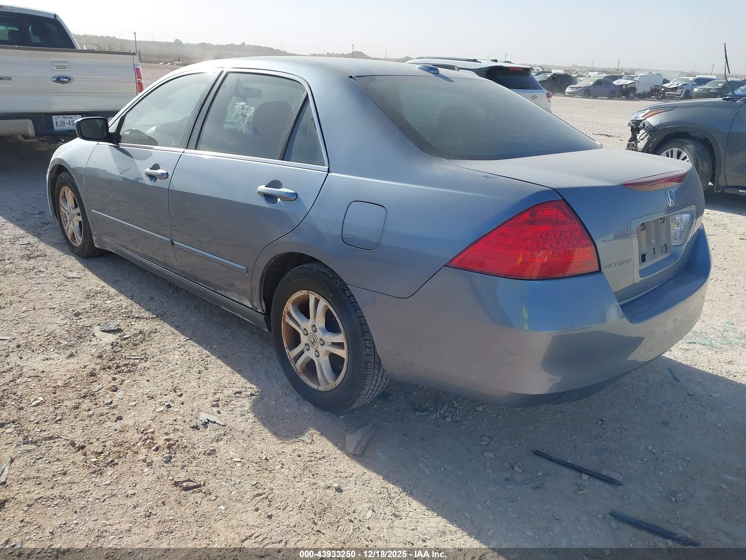 HONDA ACCORD image 3