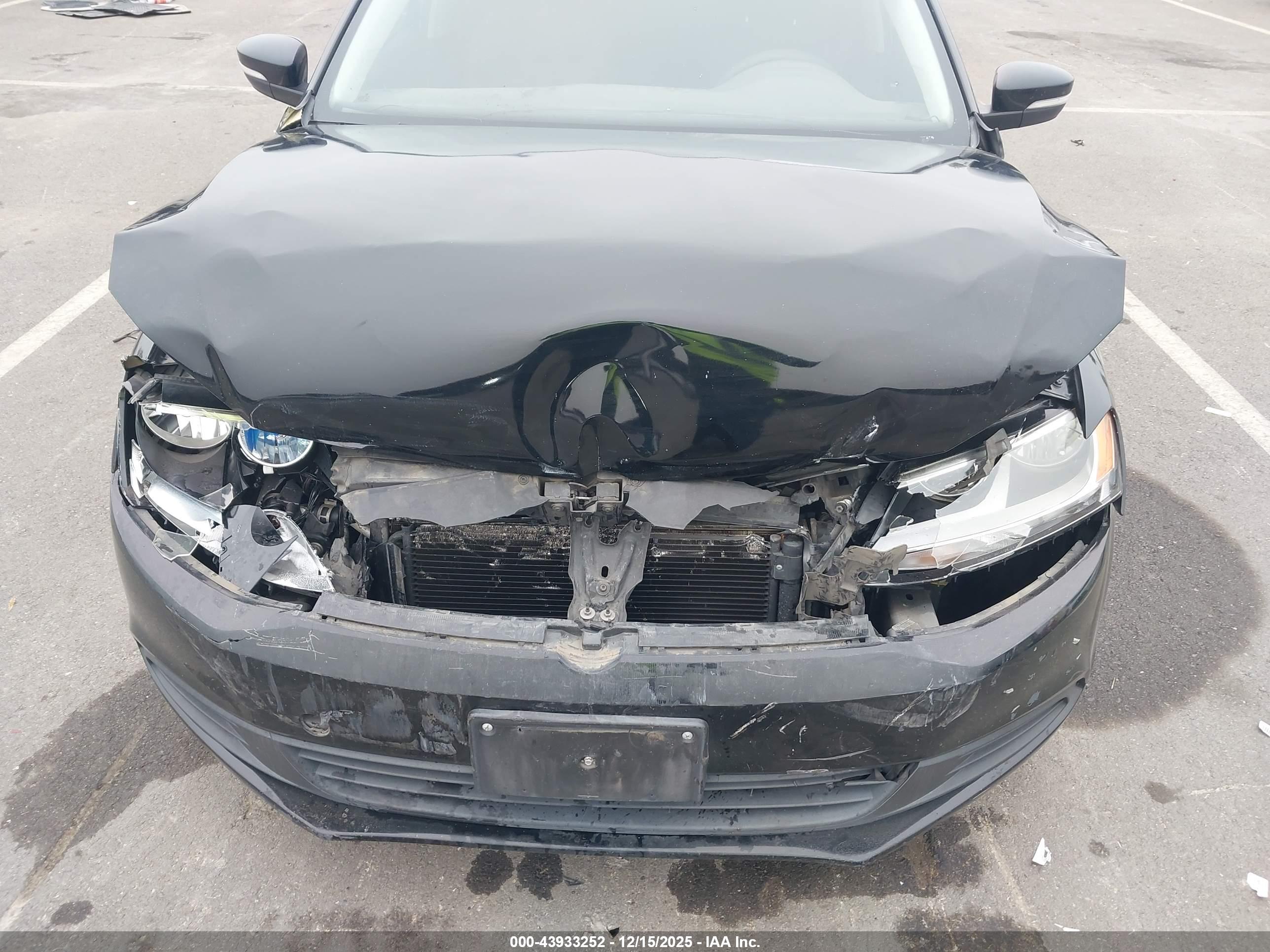 VOLKSWAGEN JETTA image 6