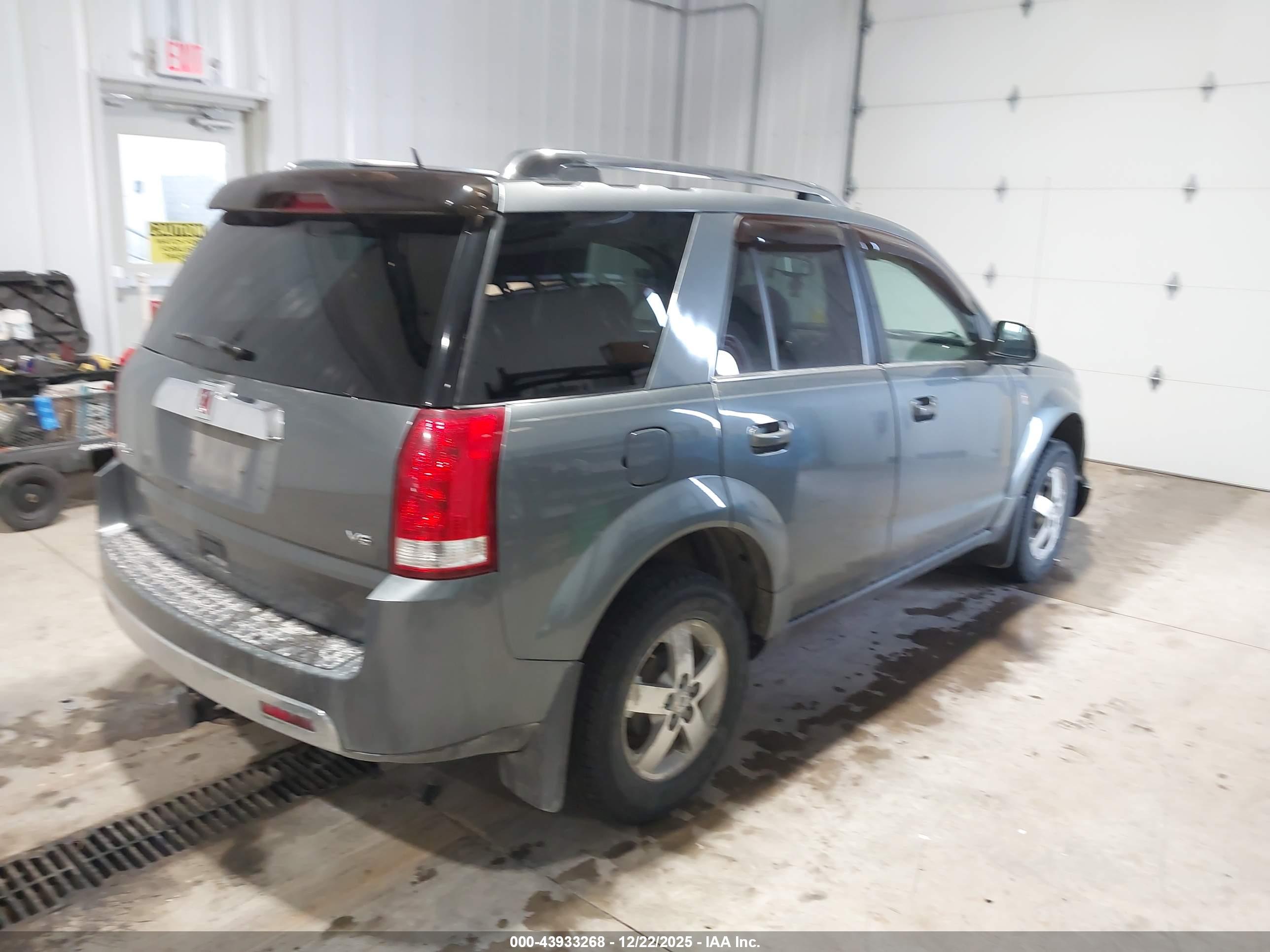 SATURN VUE image 4