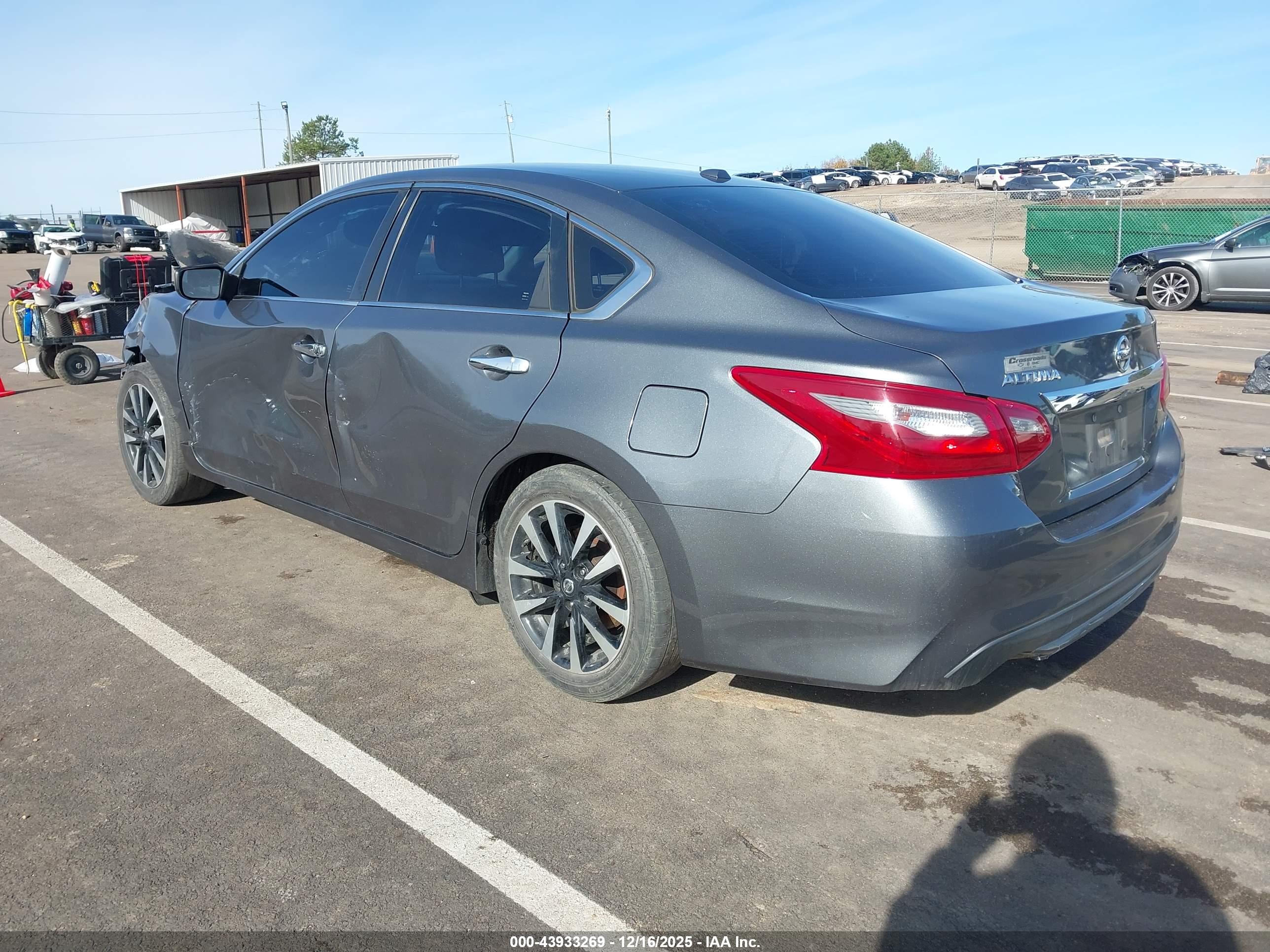 NISSAN ALTIMA image 3