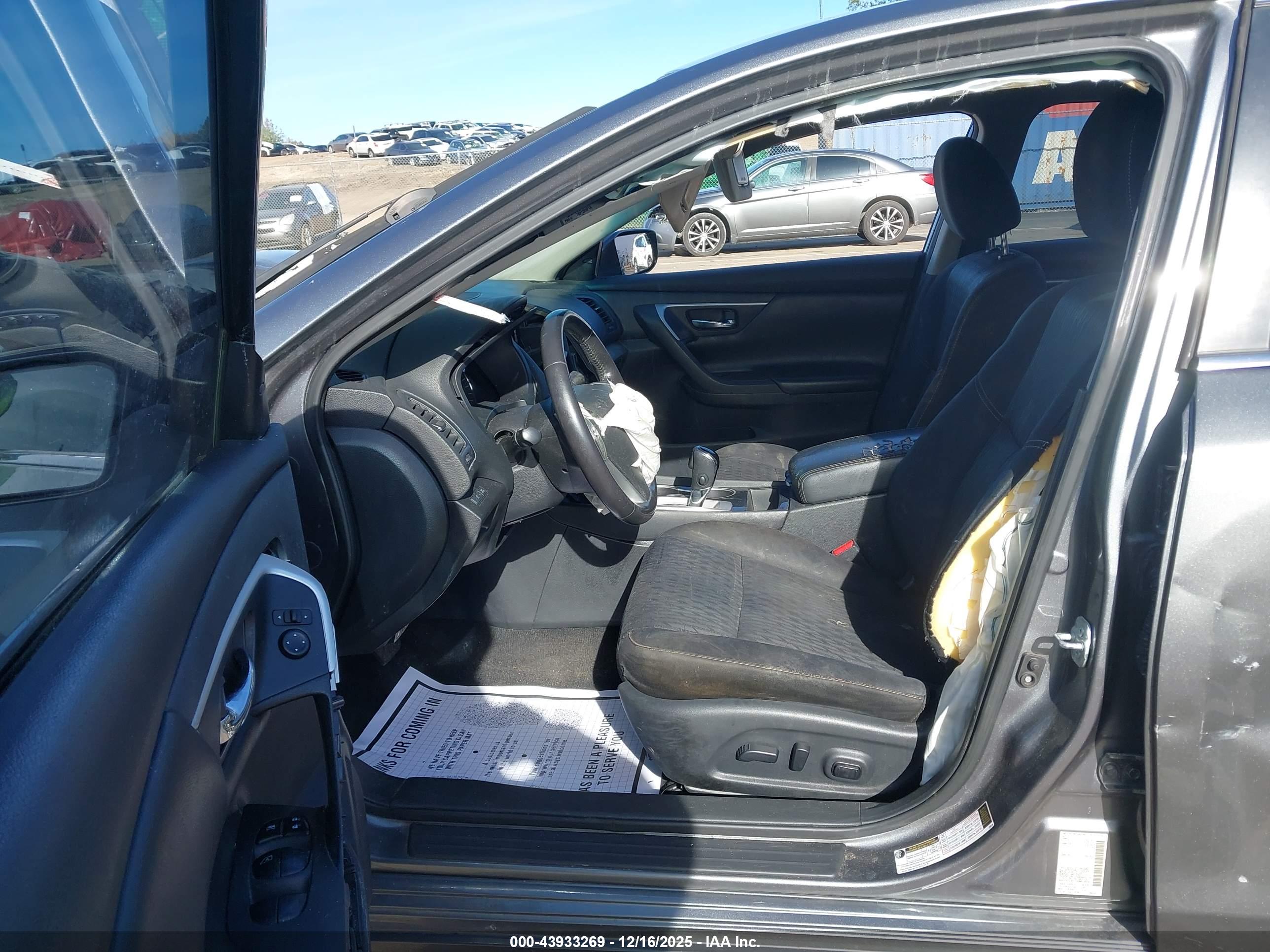 NISSAN ALTIMA image 5