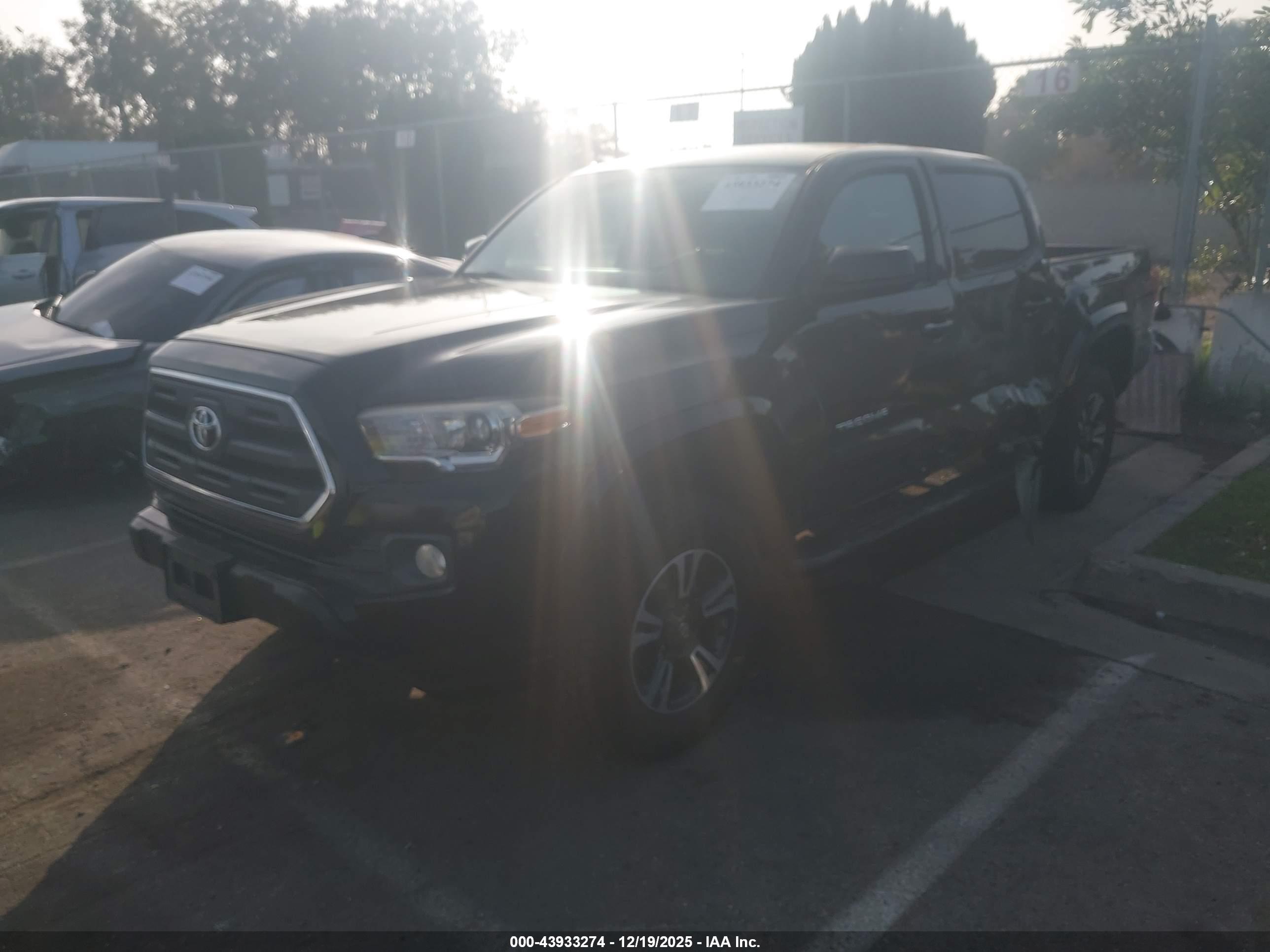 TOYOTA TACOMA image 2