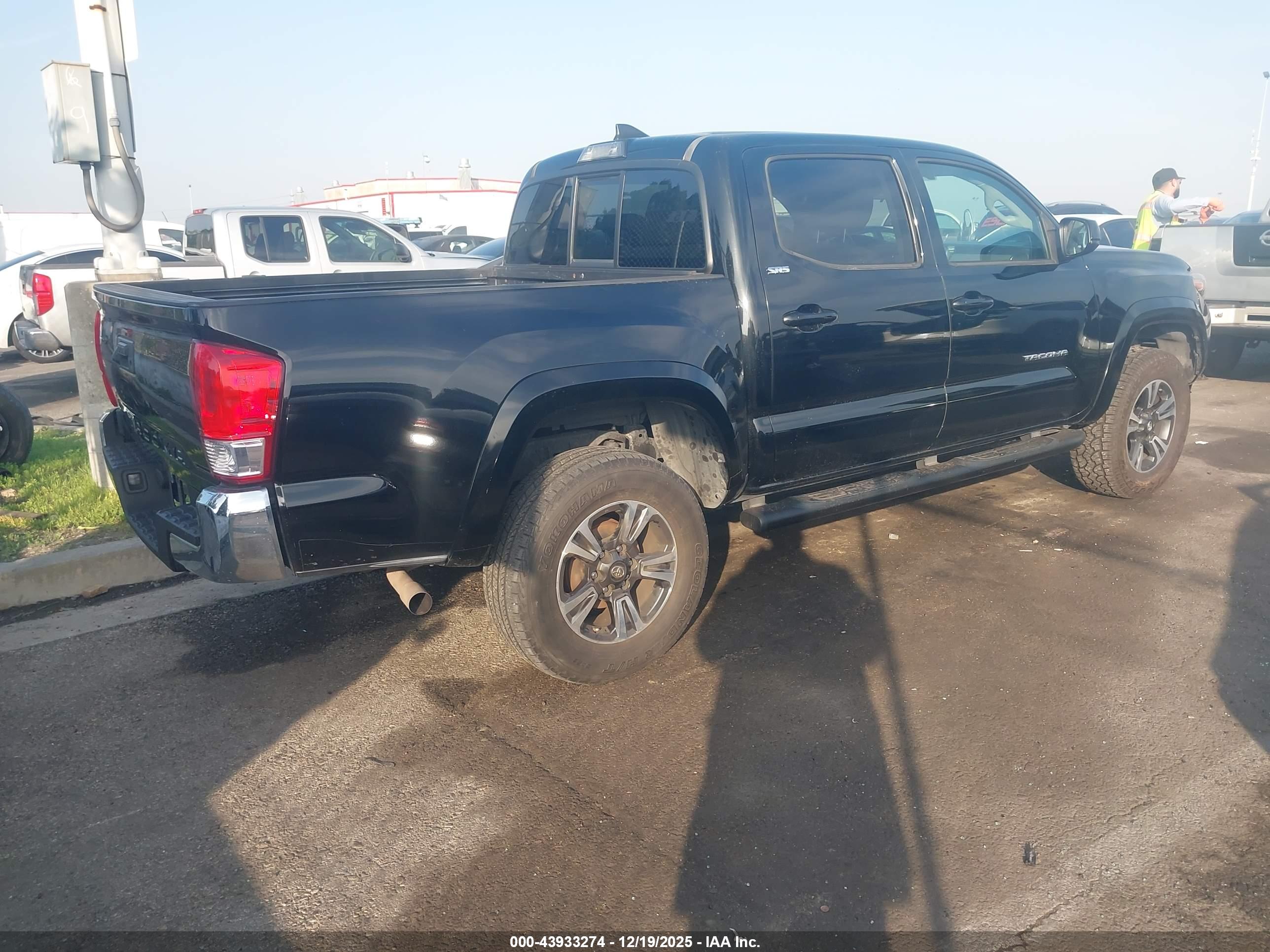 TOYOTA TACOMA image 4