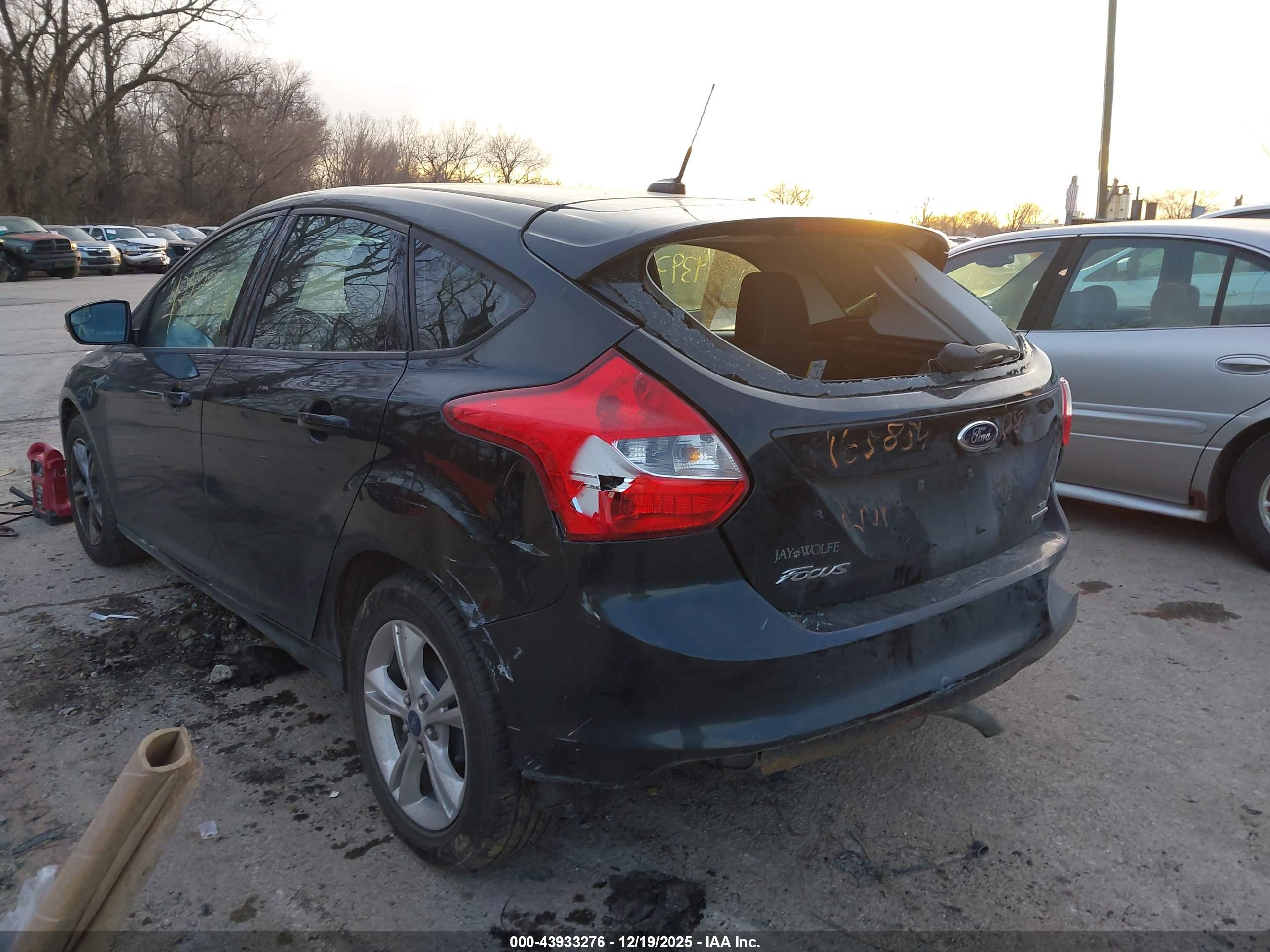 FORD FOCUS image 3